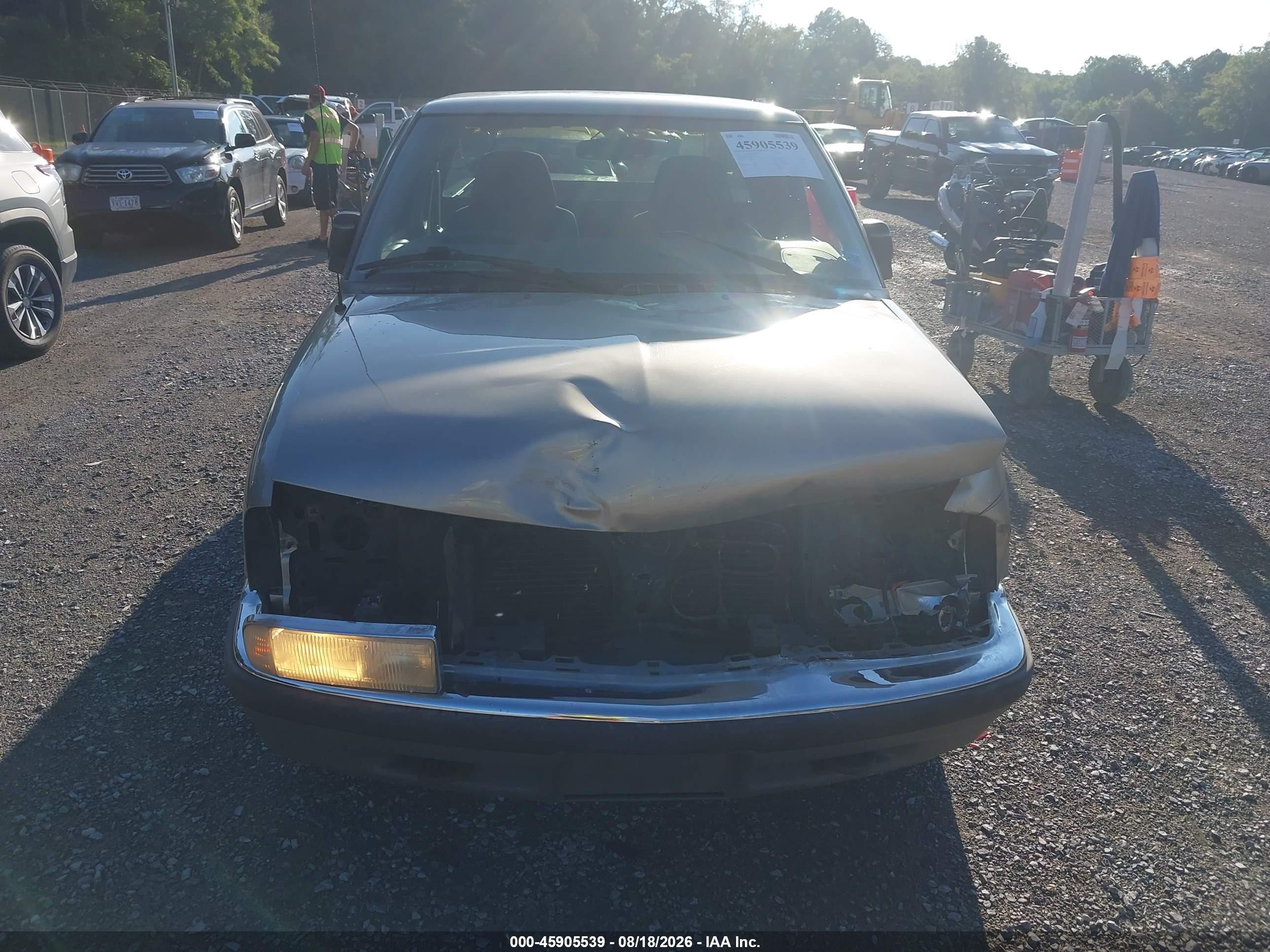 2003 Chevrolet S-10 Ls Silver vin: 1GCDT19X038237544