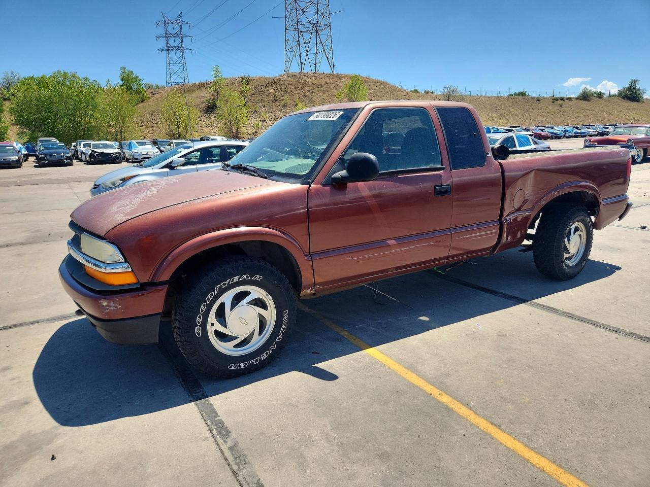 1998 Chevrolet S Truck S10 Burgundy vin: 1GCDT19X2W8117748