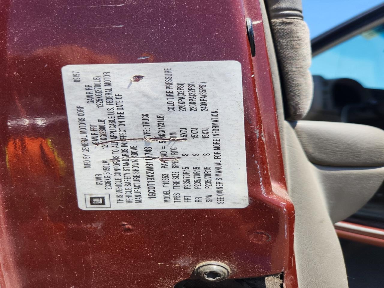 1998 Chevrolet S Truck S10 Burgundy vin: 1GCDT19X2W8117748