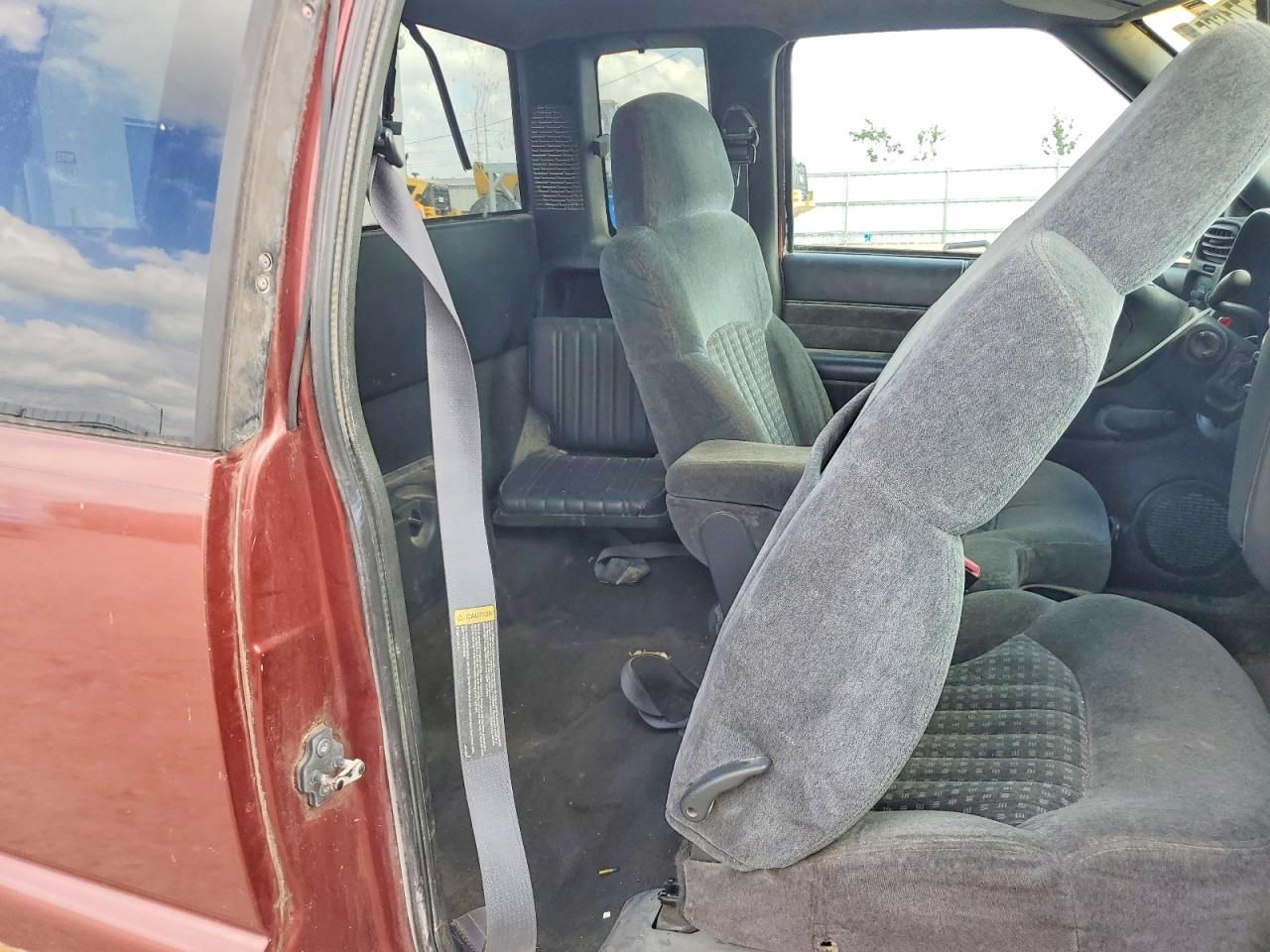 1998 Chevrolet S Truck S10 Burgundy vin: 1GCDT19X2WK169528