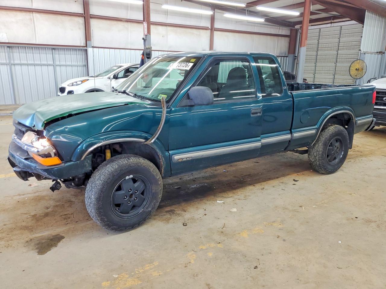 1998 Chevrolet S Truck S10 Green vin: 1GCDT19X3W8163976