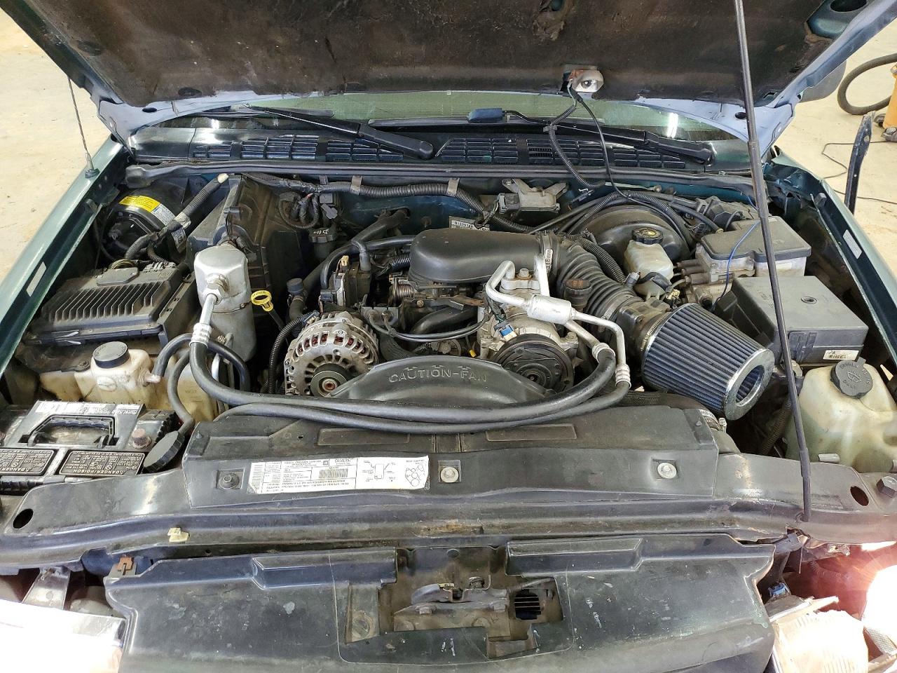 1998 Chevrolet S Truck S10 Green vin: 1GCDT19X3W8163976