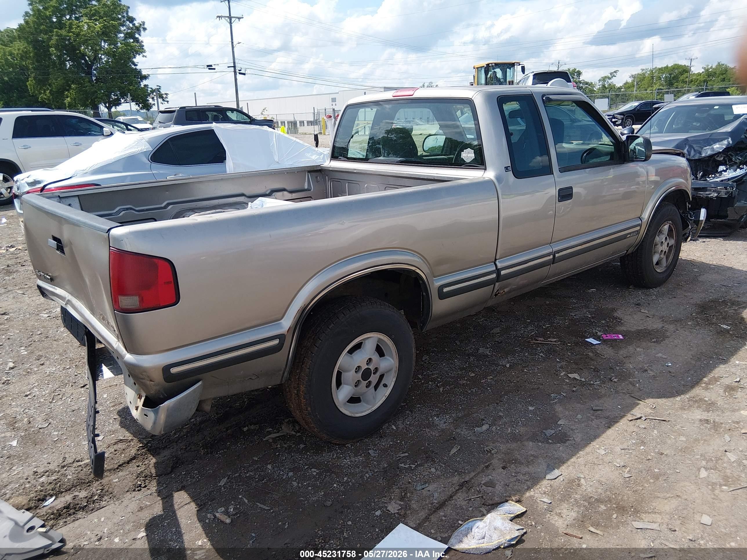 1999 Chevrolet S-10 Ls Серый vin: 1GCDT19X3XK165974