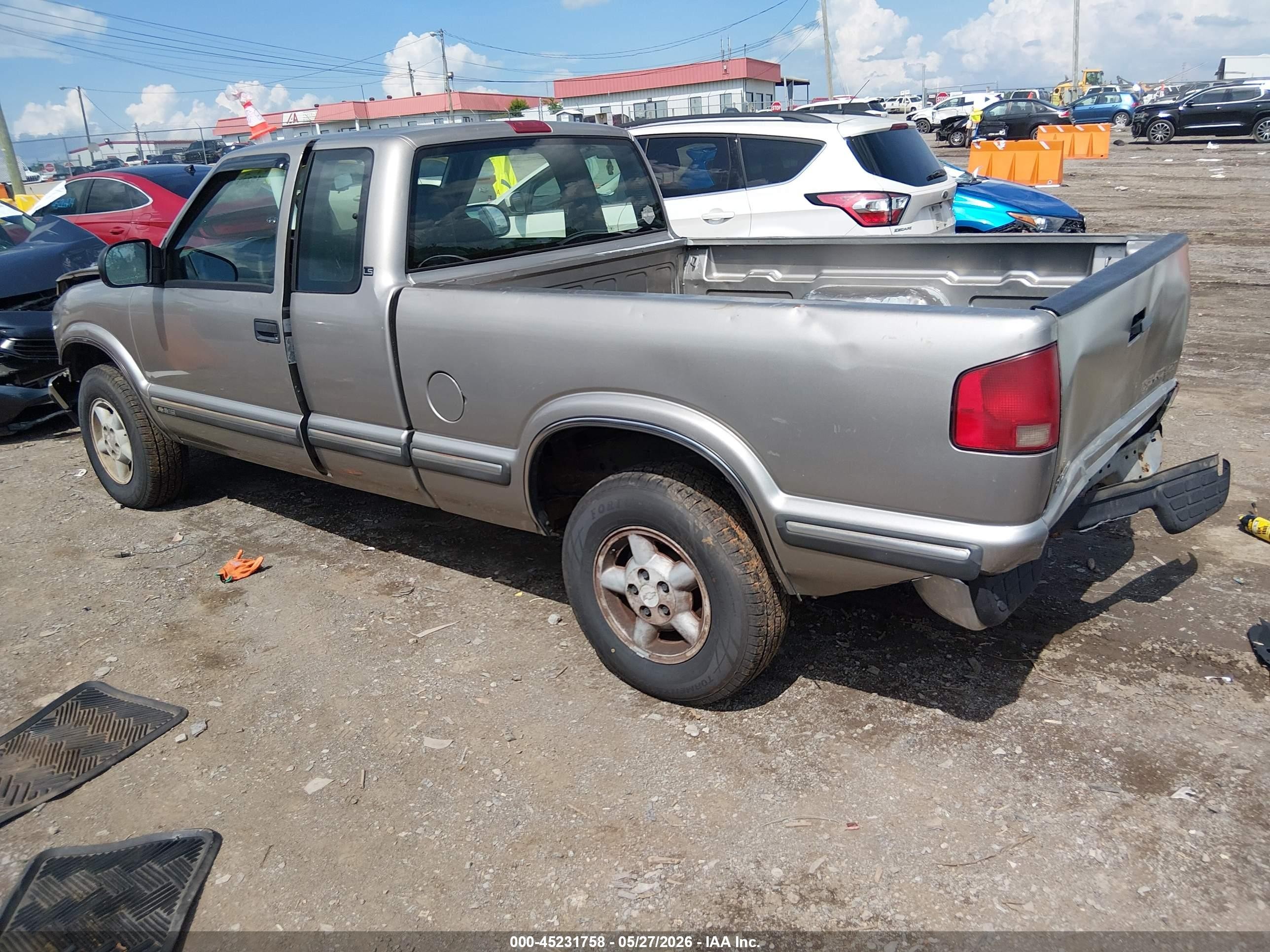 1999 Chevrolet S-10 Ls Серый vin: 1GCDT19X3XK165974