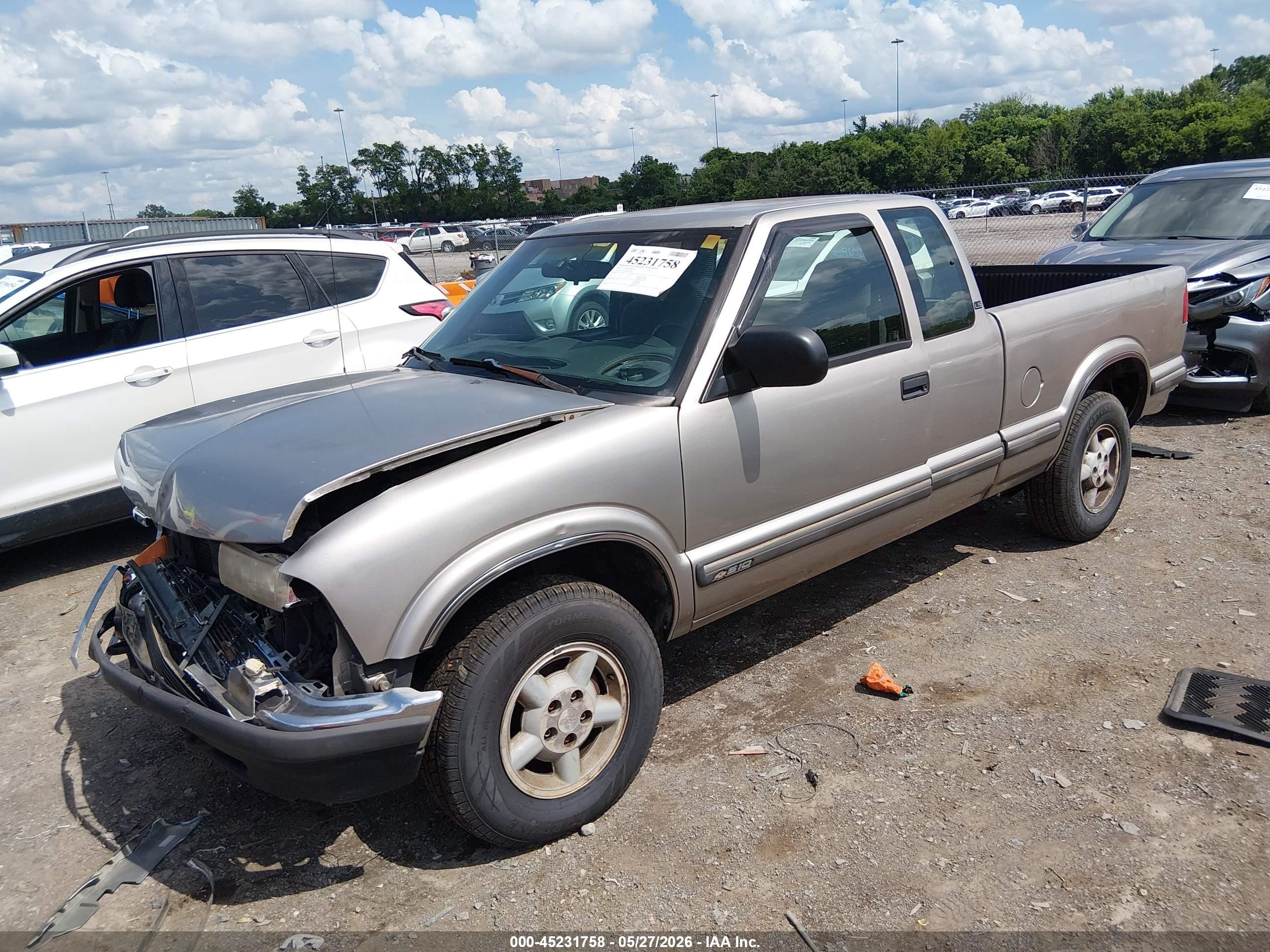1999 Chevrolet S-10 Ls Серый vin: 1GCDT19X3XK165974