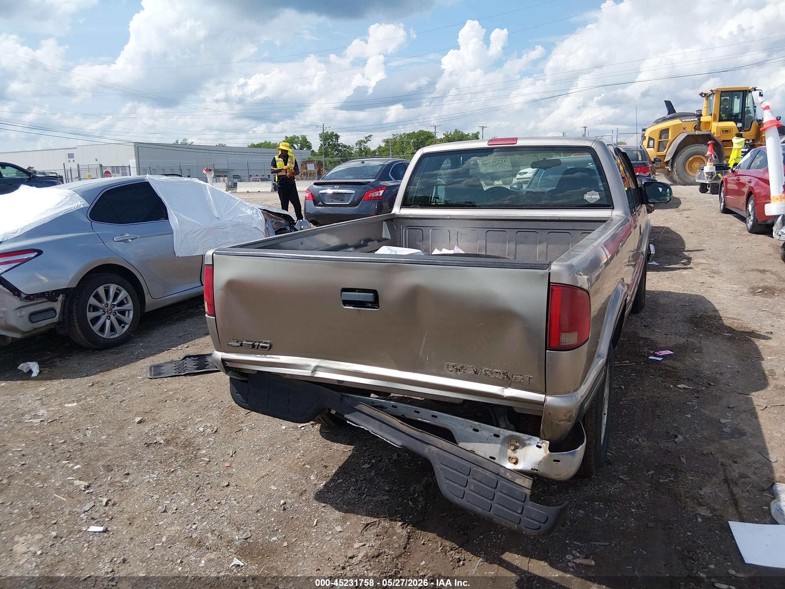 1999 Chevrolet S-10 Ls Серый vin: 1GCDT19X3XK165974