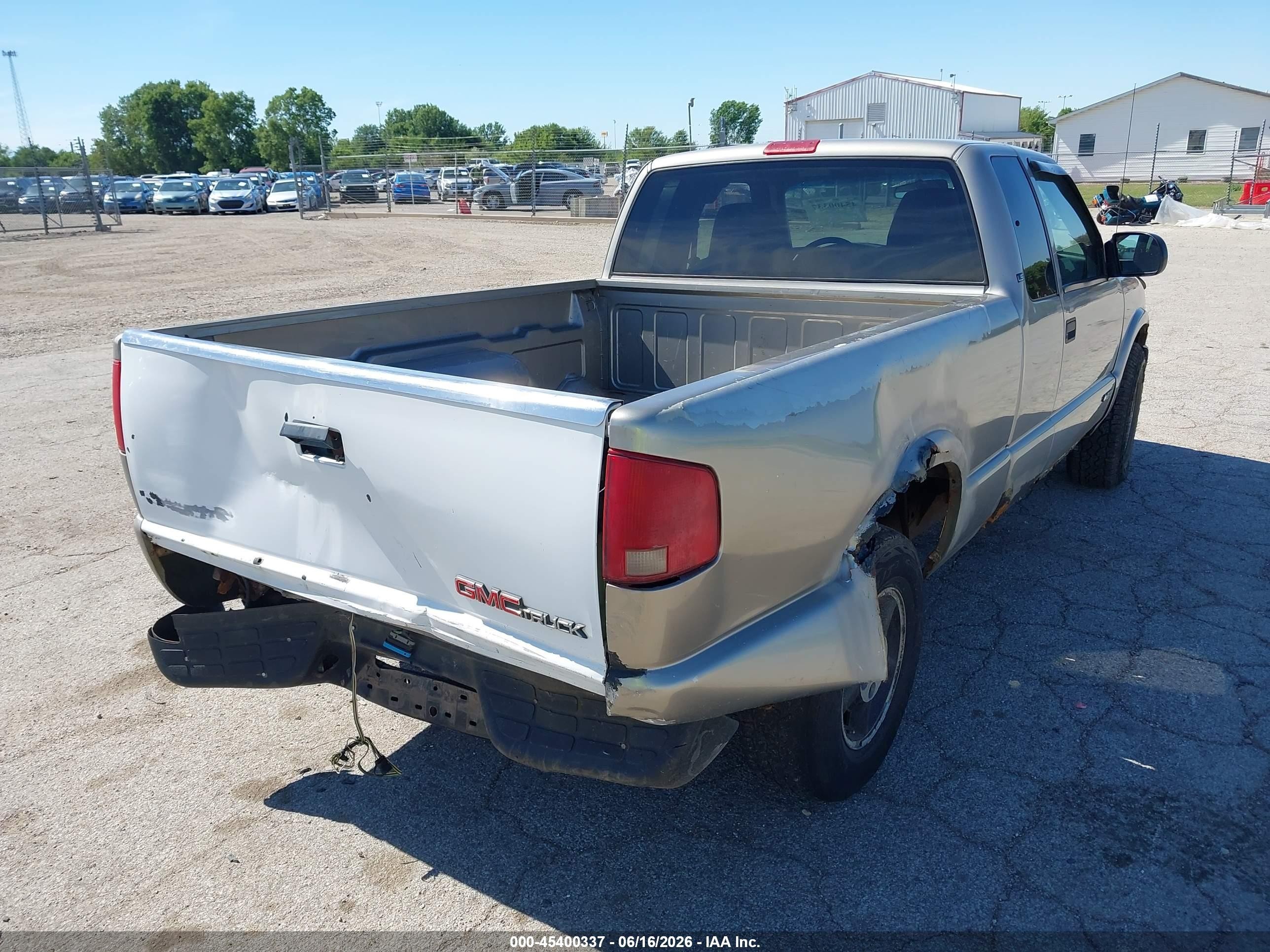 2003 Chevrolet S-10 Ls Gray vin: 1GCDT19X438162461