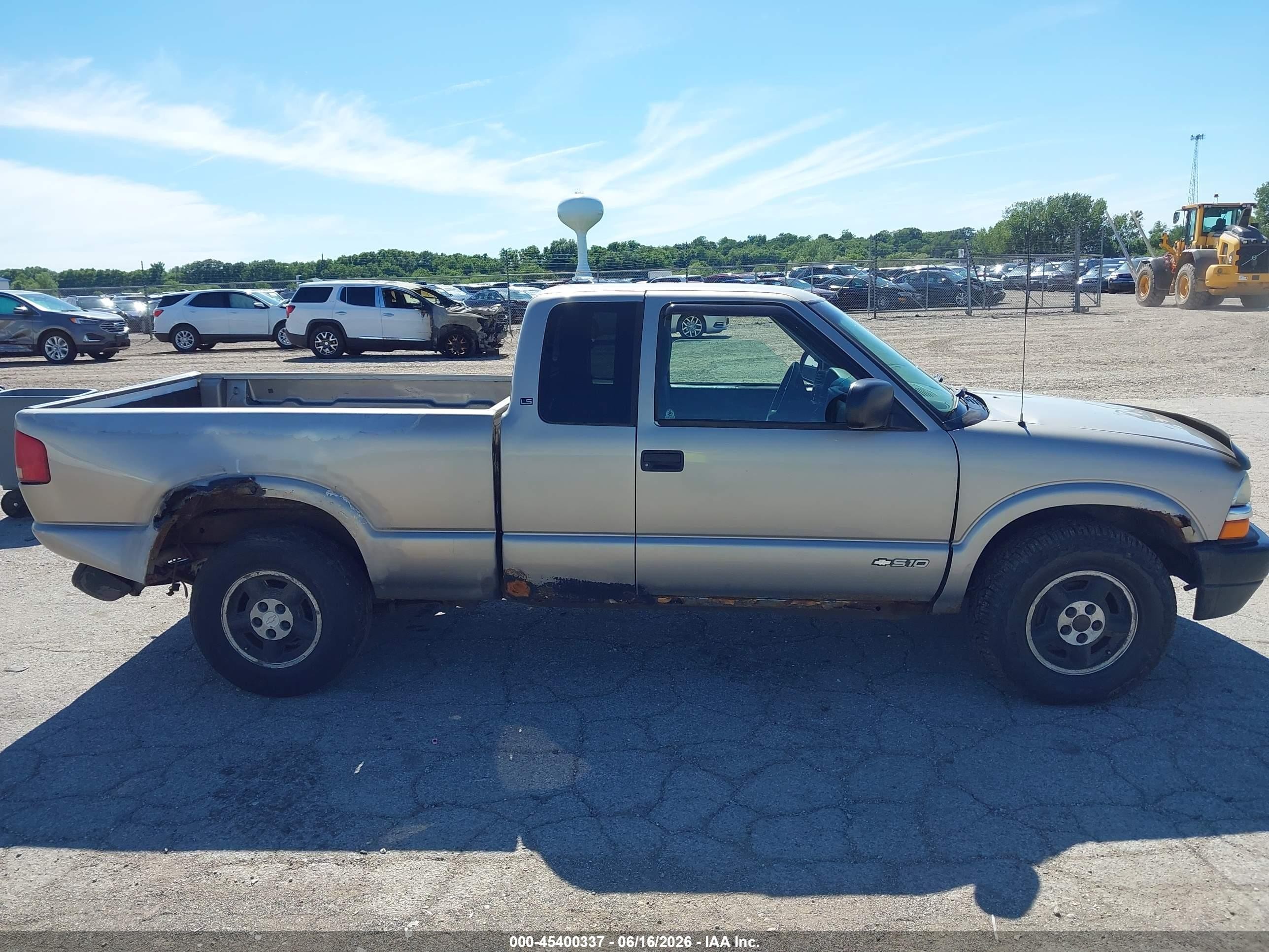2003 Chevrolet S-10 Ls Gray vin: 1GCDT19X438162461