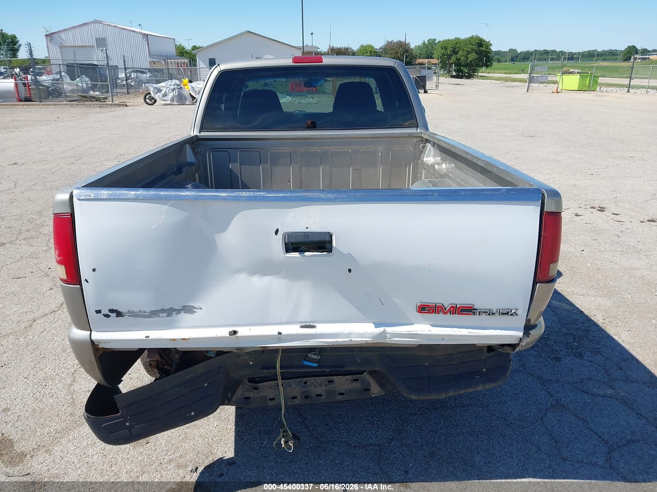 2003 Chevrolet S-10 Ls Gray vin: 1GCDT19X438162461