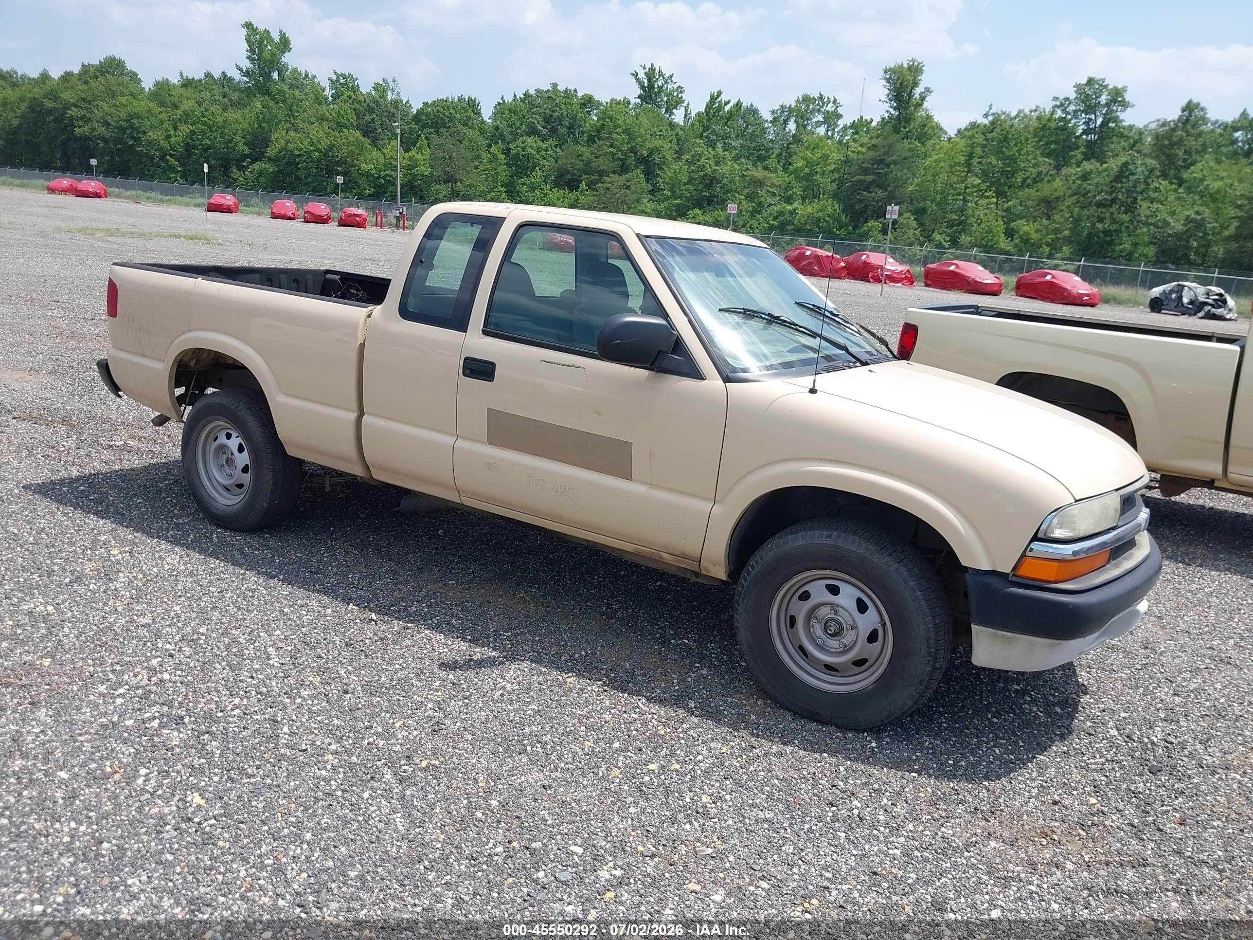 2003 Chevrolet S-10   Beige vin: 1GCDT19X538241816