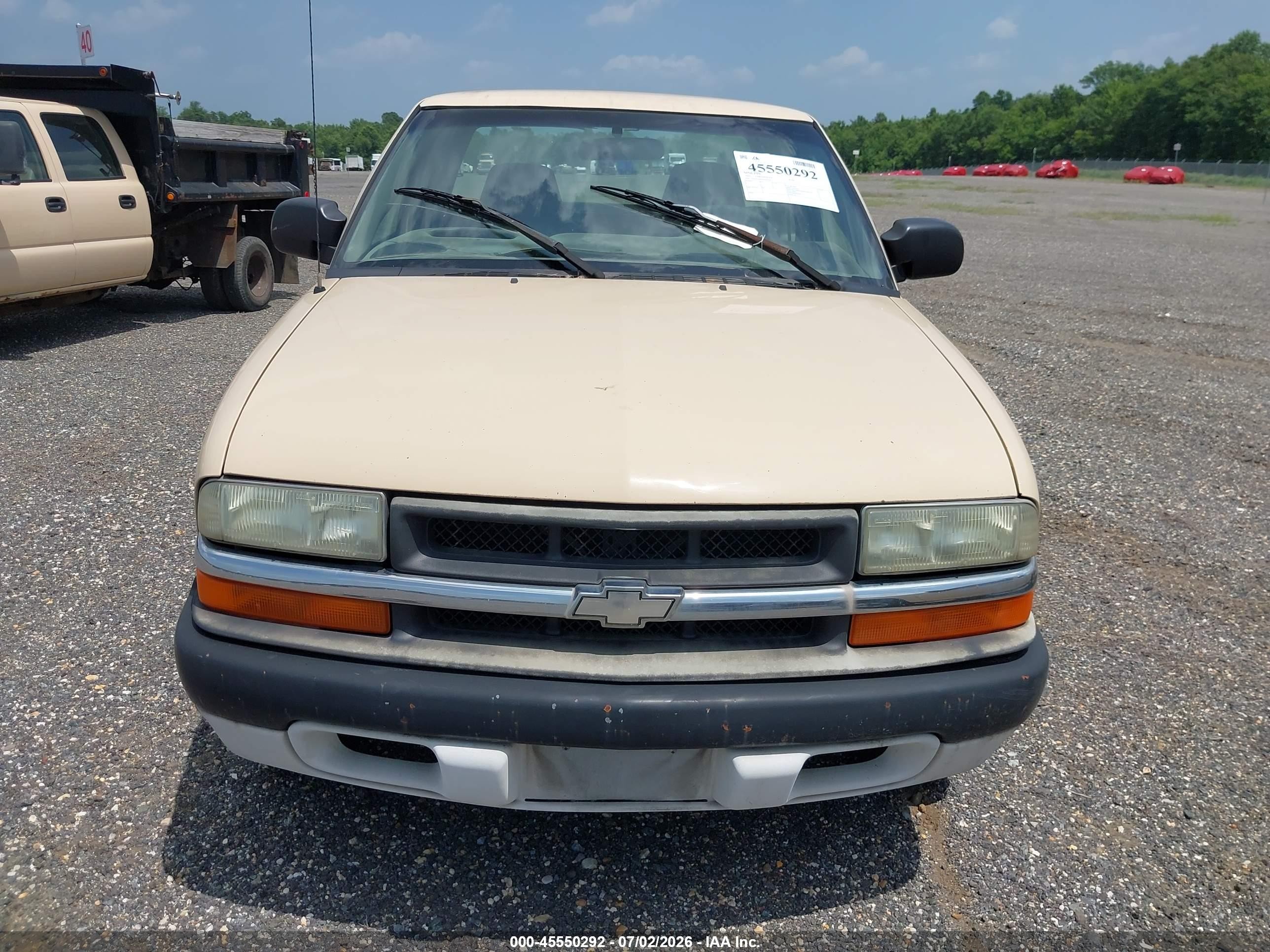 2003 Chevrolet S-10   Beige vin: 1GCDT19X538241816