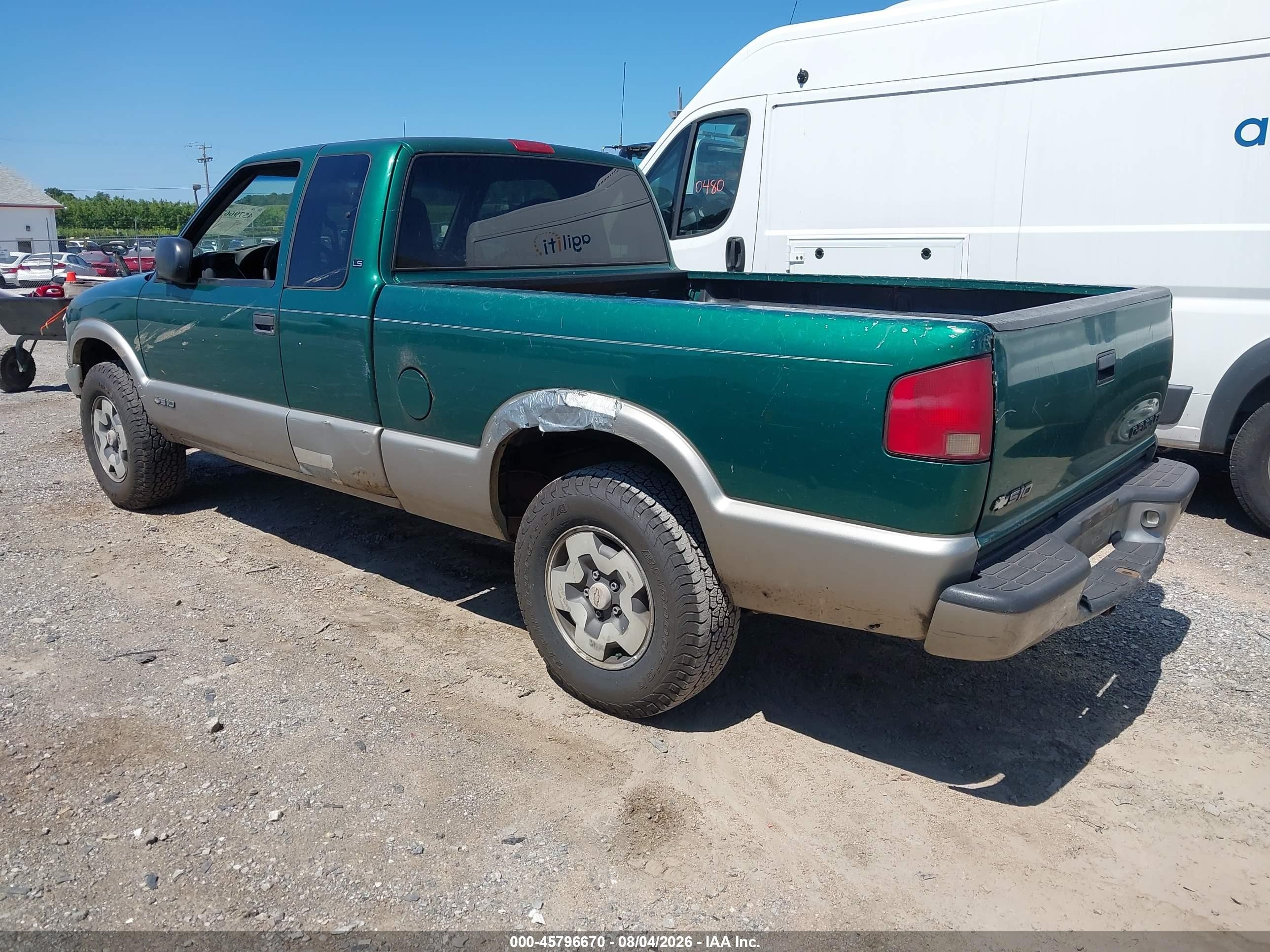 1999 Chevrolet S-10 Ls Green vin: 1GCDT19X7X8158622