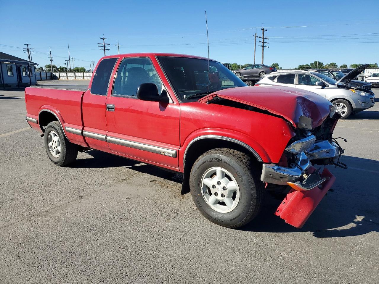 1998 Chevrolet S Truck S10 Red vin: 1GCDT19X8WK153057