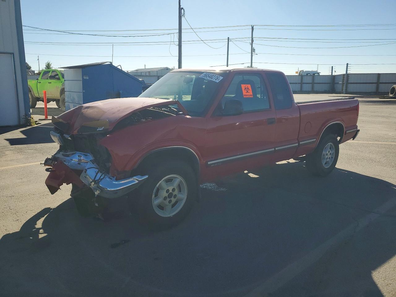 1998 Chevrolet S Truck S10 Red vin: 1GCDT19X8WK153057