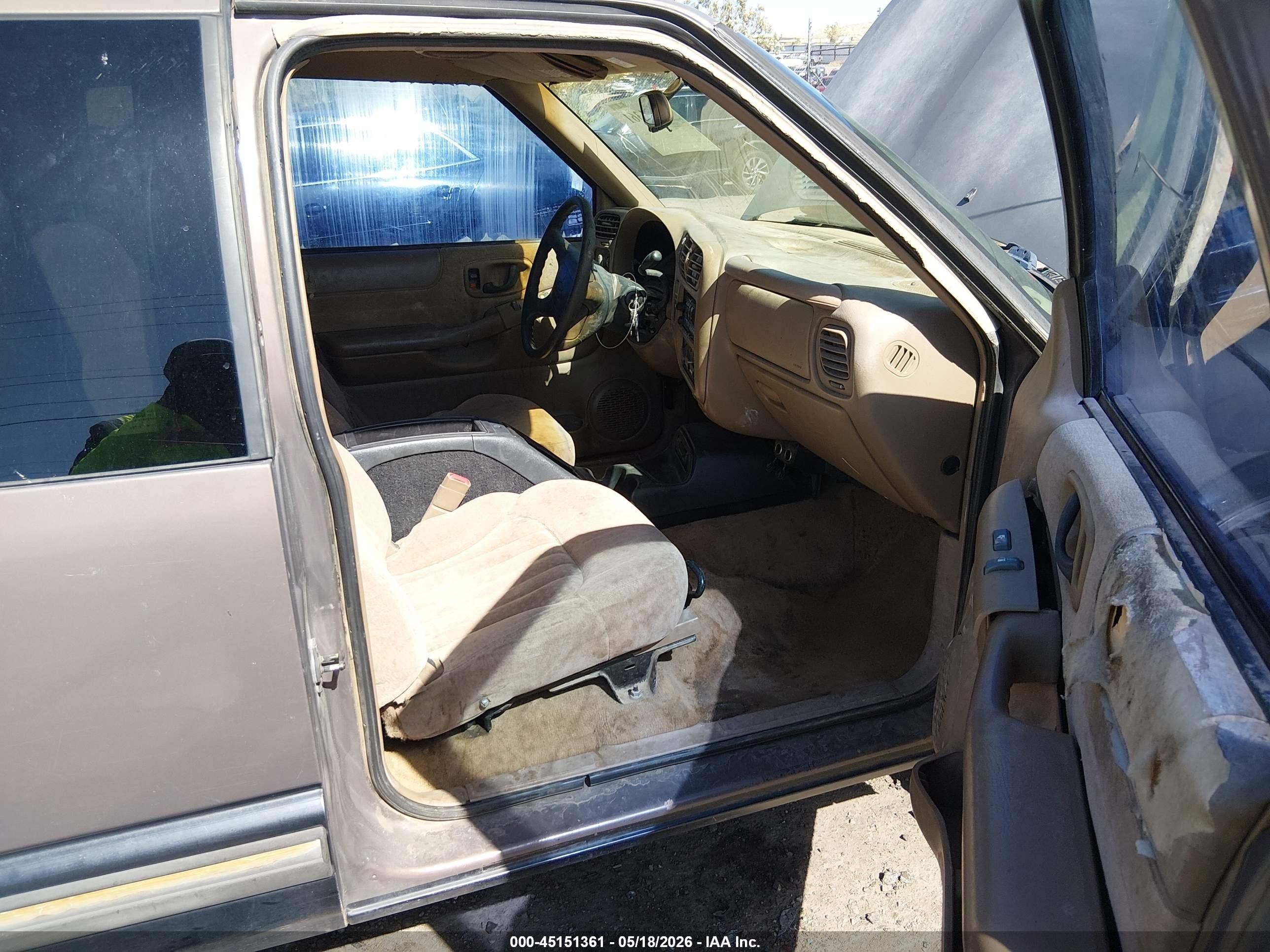 1998 Chevrolet S-10 Ls Brown vin: 1GCDT19X9W8138841