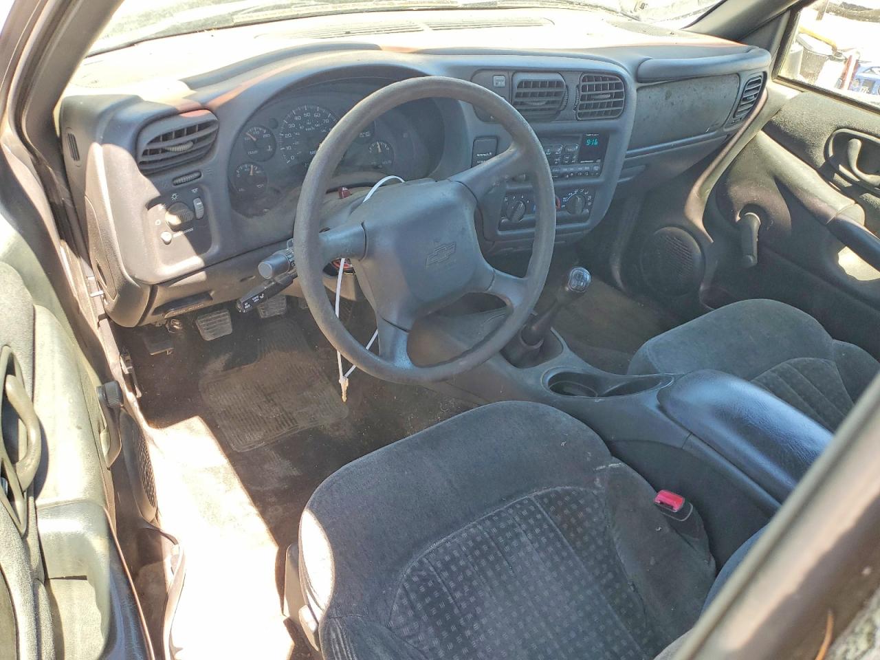 1999 Chevrolet S Truck S10 White vin: 1GCDT19XXXK155393