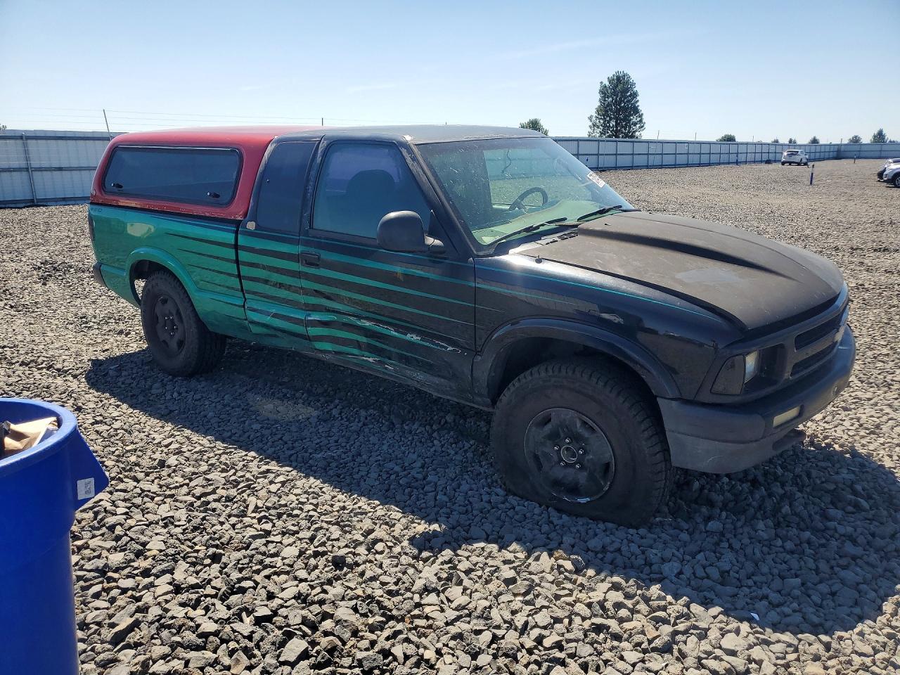 1995 Chevrolet S Truck S10 Green vin: 1GCDT19Z3S8225789