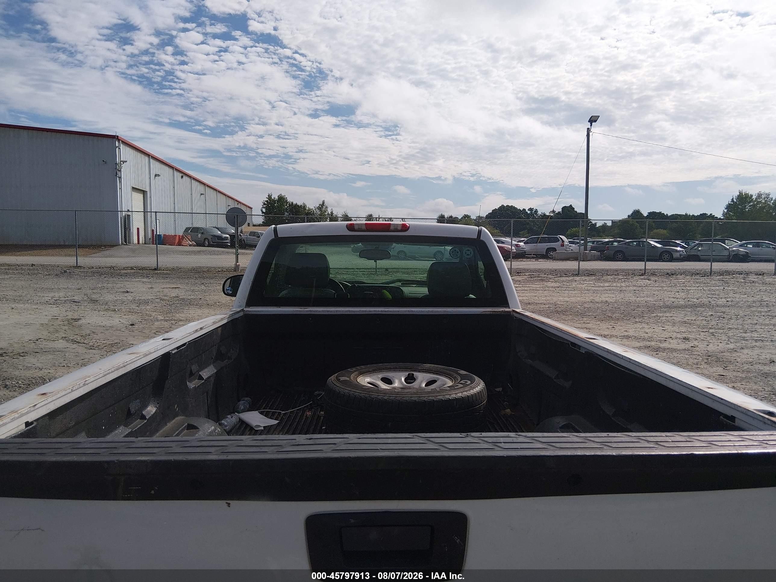 2008 Chevrolet Silverado 1500 Work Truck White vin: 1GCEC14C08E119463