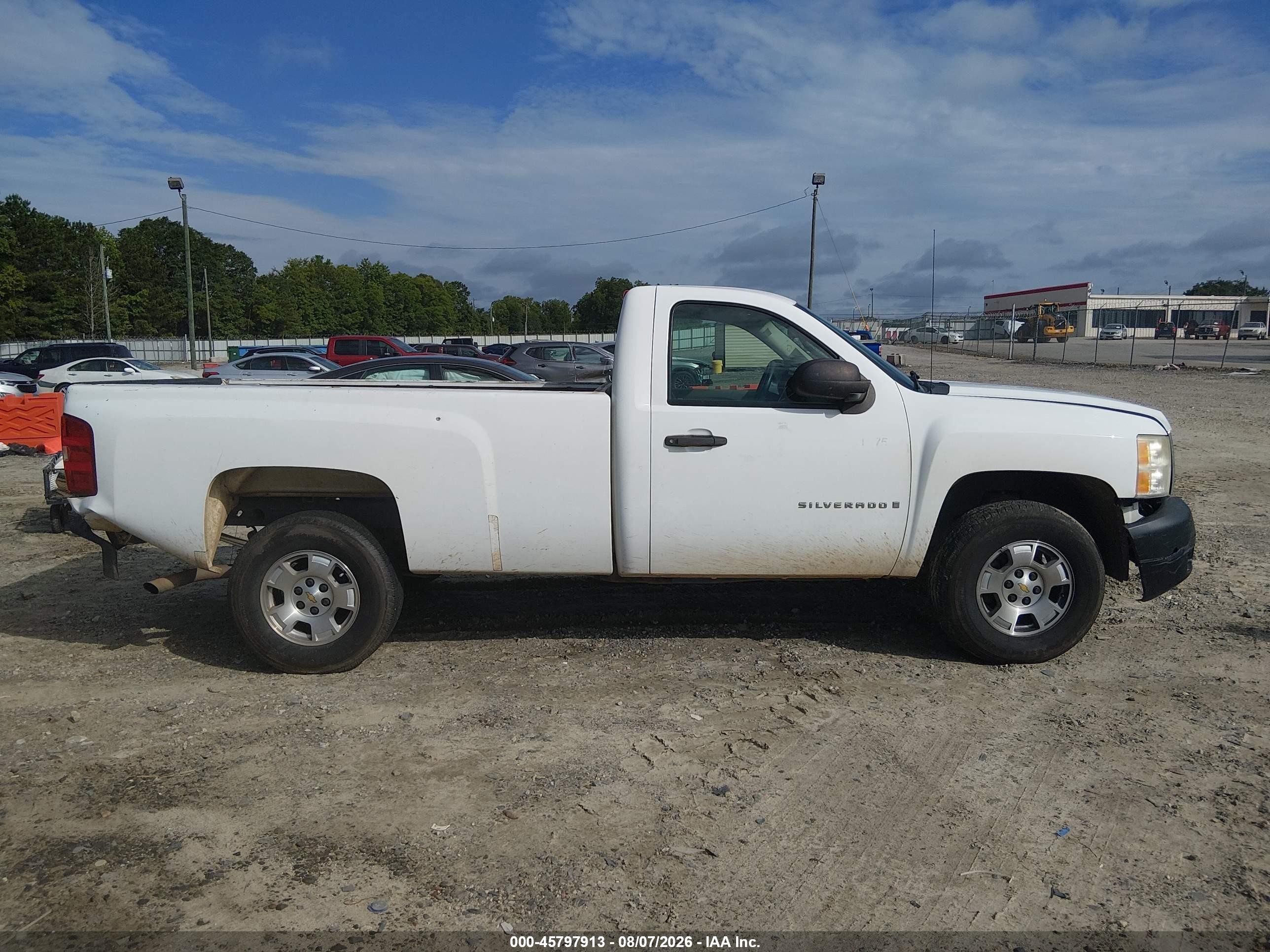 2008 Chevrolet Silverado 1500 Work Truck White vin: 1GCEC14C08E119463