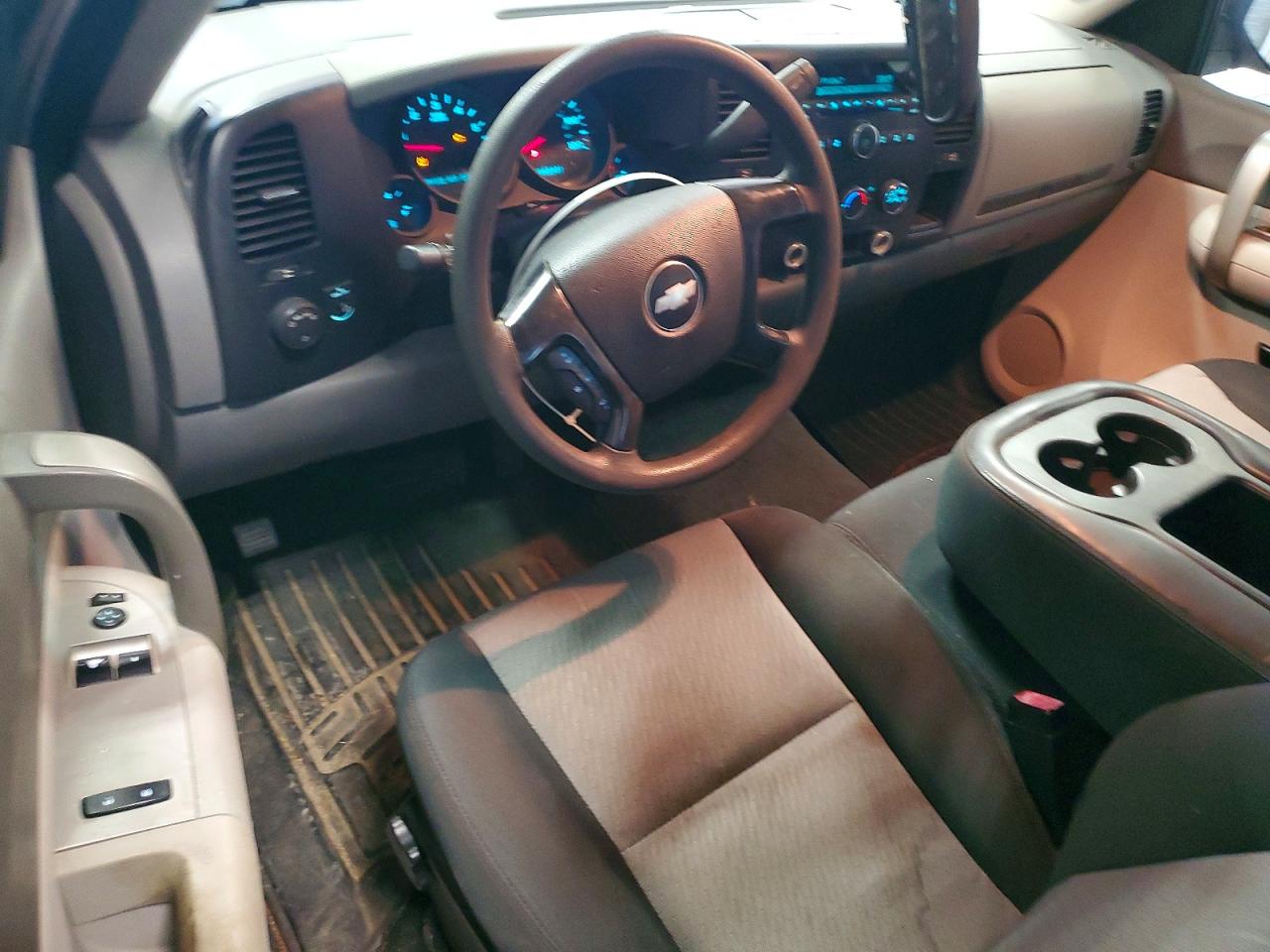 2008 Chevrolet Silverado C1500 Серебряный vin: 1GCEC14C08Z200262