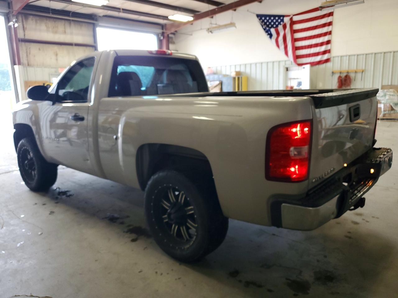 2008 Chevrolet Silverado C1500 Серебряный vin: 1GCEC14C08Z200262