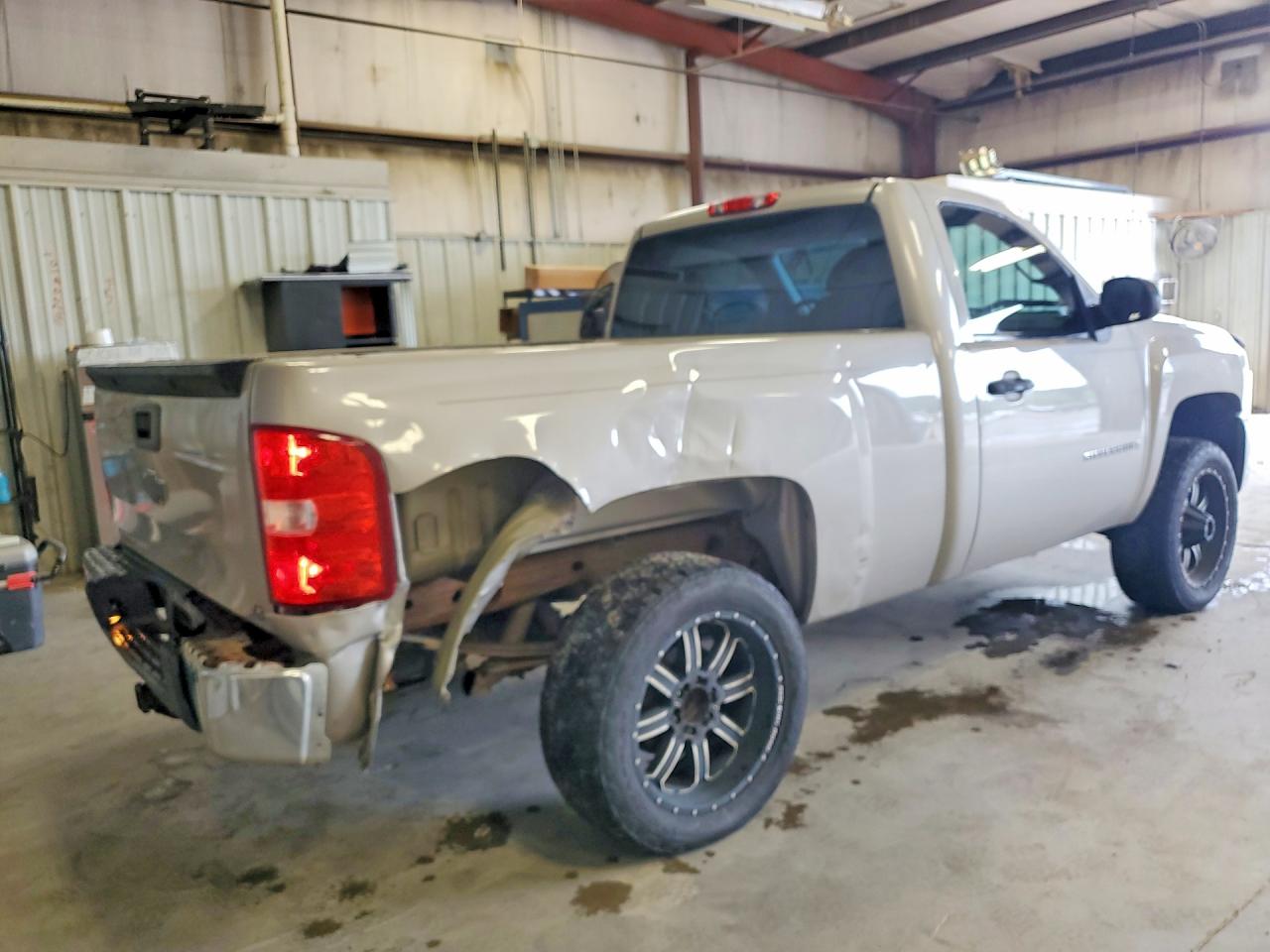 2008 Chevrolet Silverado C1500 Серебряный vin: 1GCEC14C08Z200262