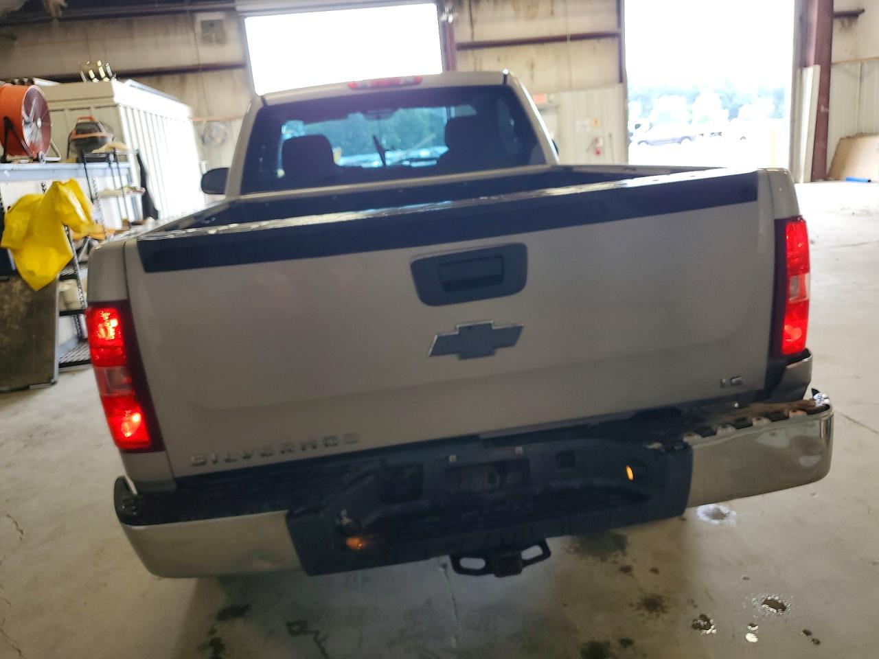 2008 Chevrolet Silverado C1500 Серебряный vin: 1GCEC14C08Z200262