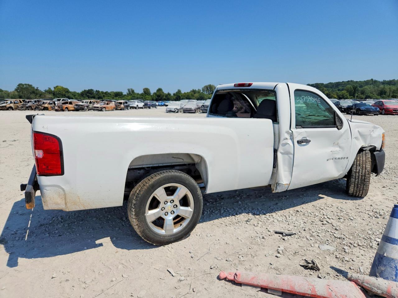2008 Chevrolet Silverado C1500 White vin: 1GCEC14C08Z272904