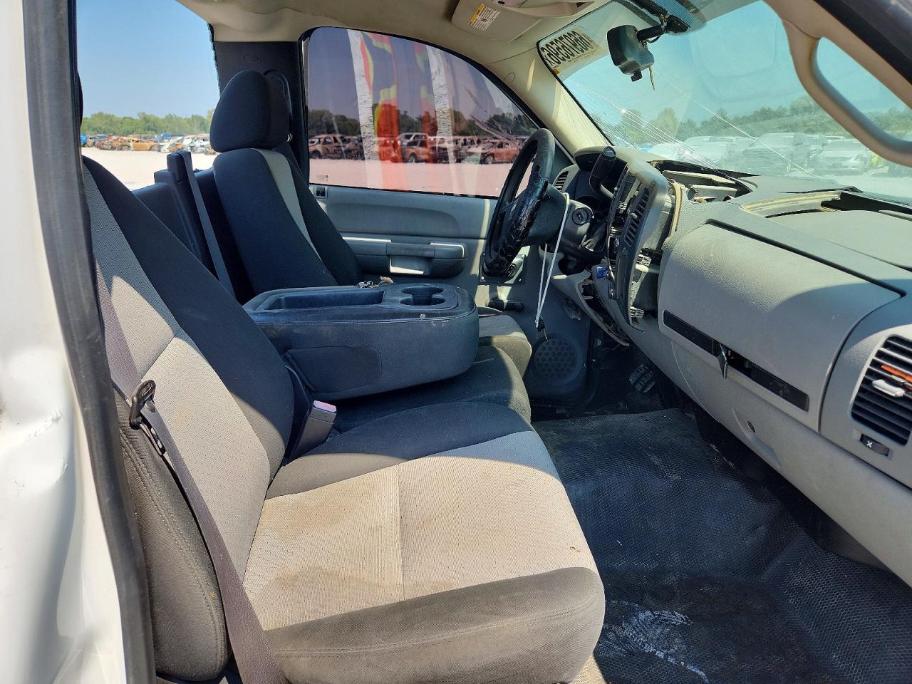 2008 Chevrolet Silverado C1500 White vin: 1GCEC14C08Z272904