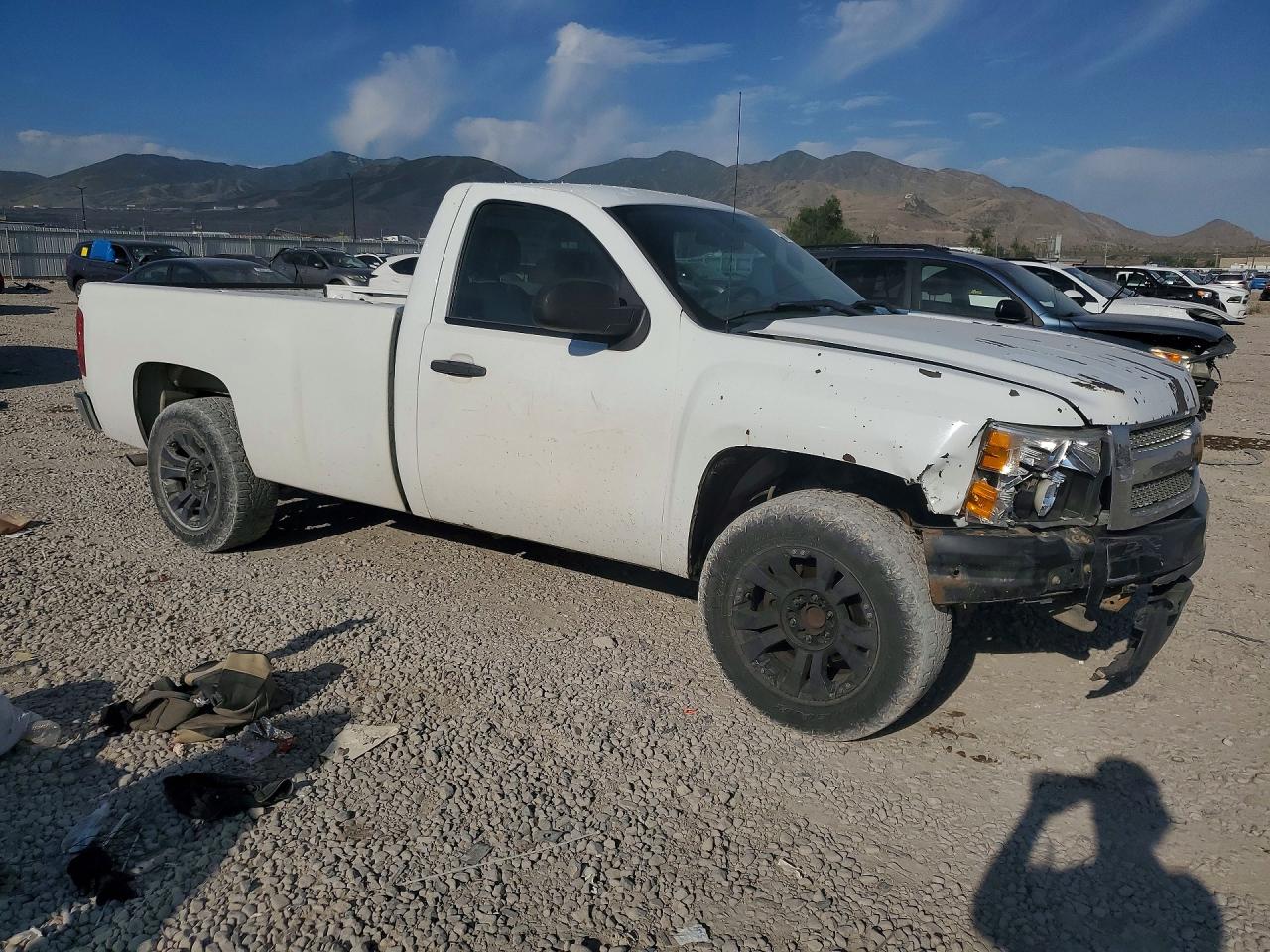 2007 Chevrolet Silverado C1500 White vin: 1GCEC14C27E549039