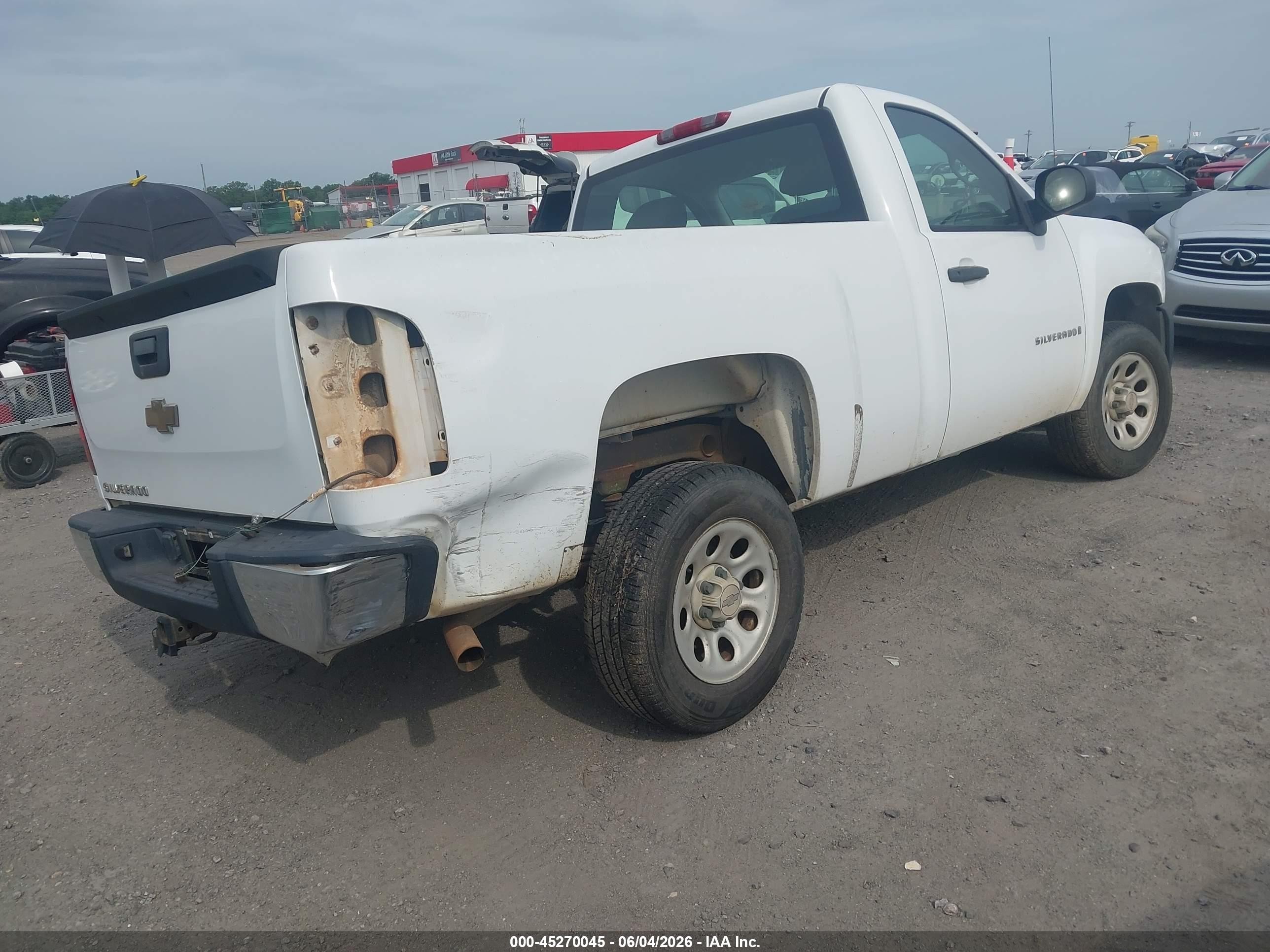 2007 Chevrolet Silverado 1500 Work Truck White vin: 1GCEC14C37Z555084