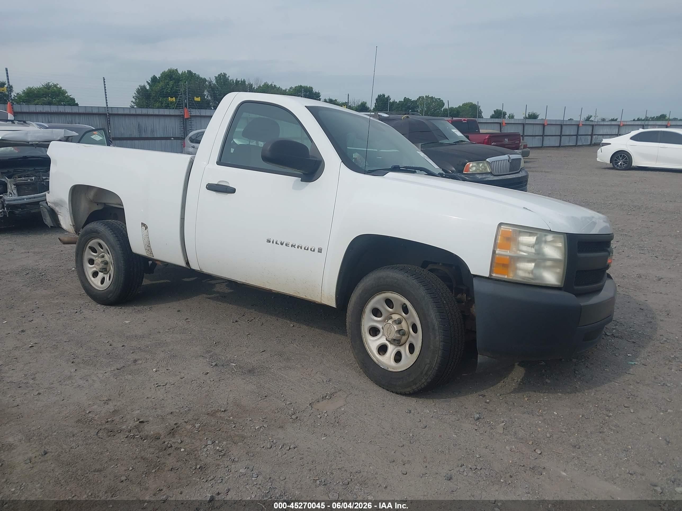 2007 Chevrolet Silverado 1500 Work Truck White vin: 1GCEC14C37Z555084