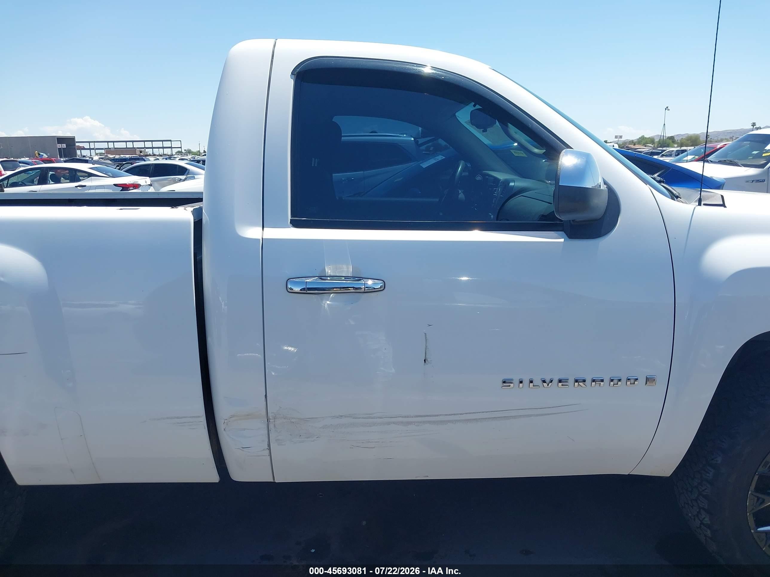 2007 Chevrolet Silverado 1500 Work Truck White vin: 1GCEC14C47Z580463