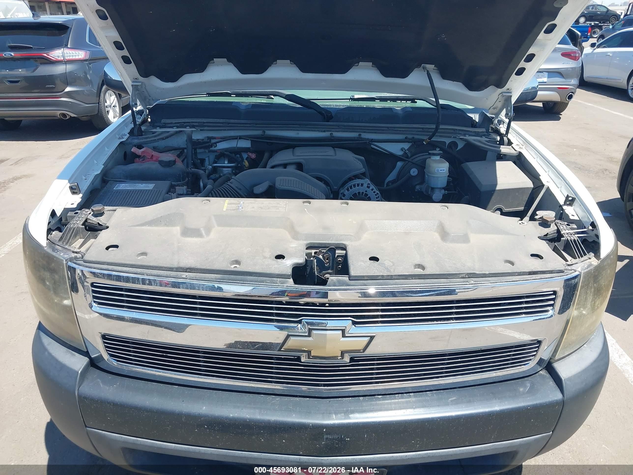 2007 Chevrolet Silverado 1500 Work Truck White vin: 1GCEC14C47Z580463