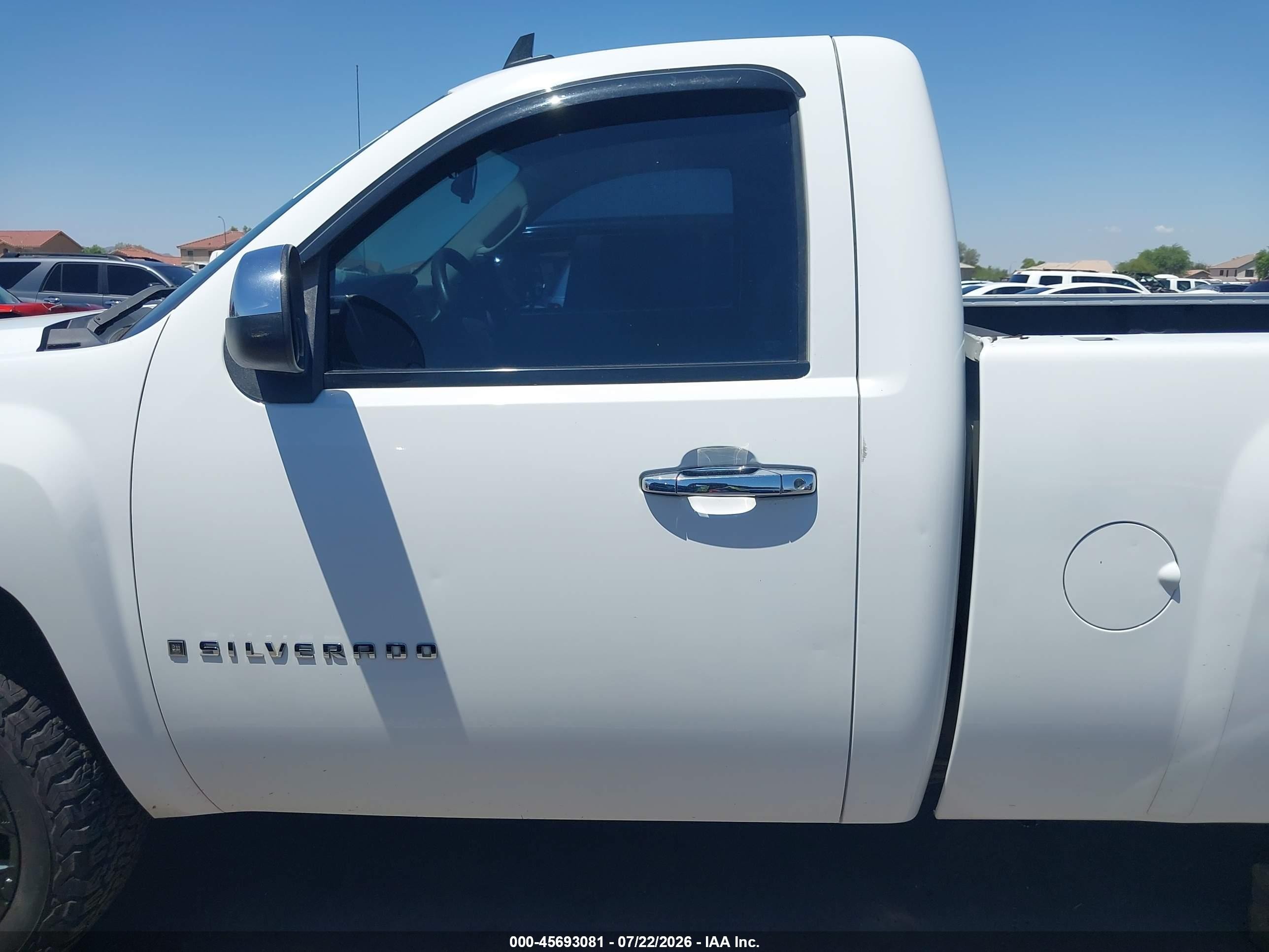 2007 Chevrolet Silverado 1500 Work Truck White vin: 1GCEC14C47Z580463