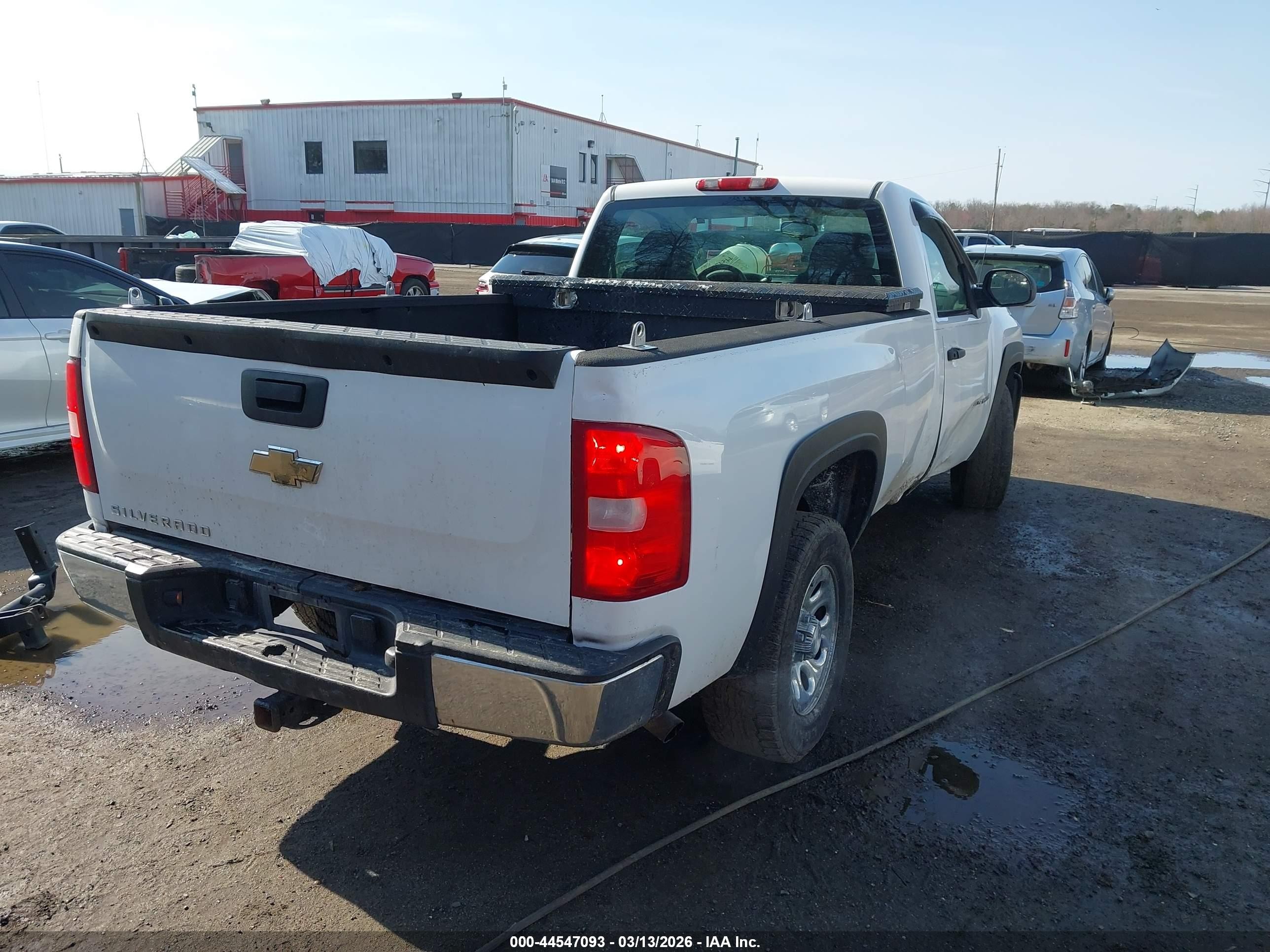 2007 Chevrolet Silverado 1500 Work Truck White vin: 1GCEC14C57Z545365