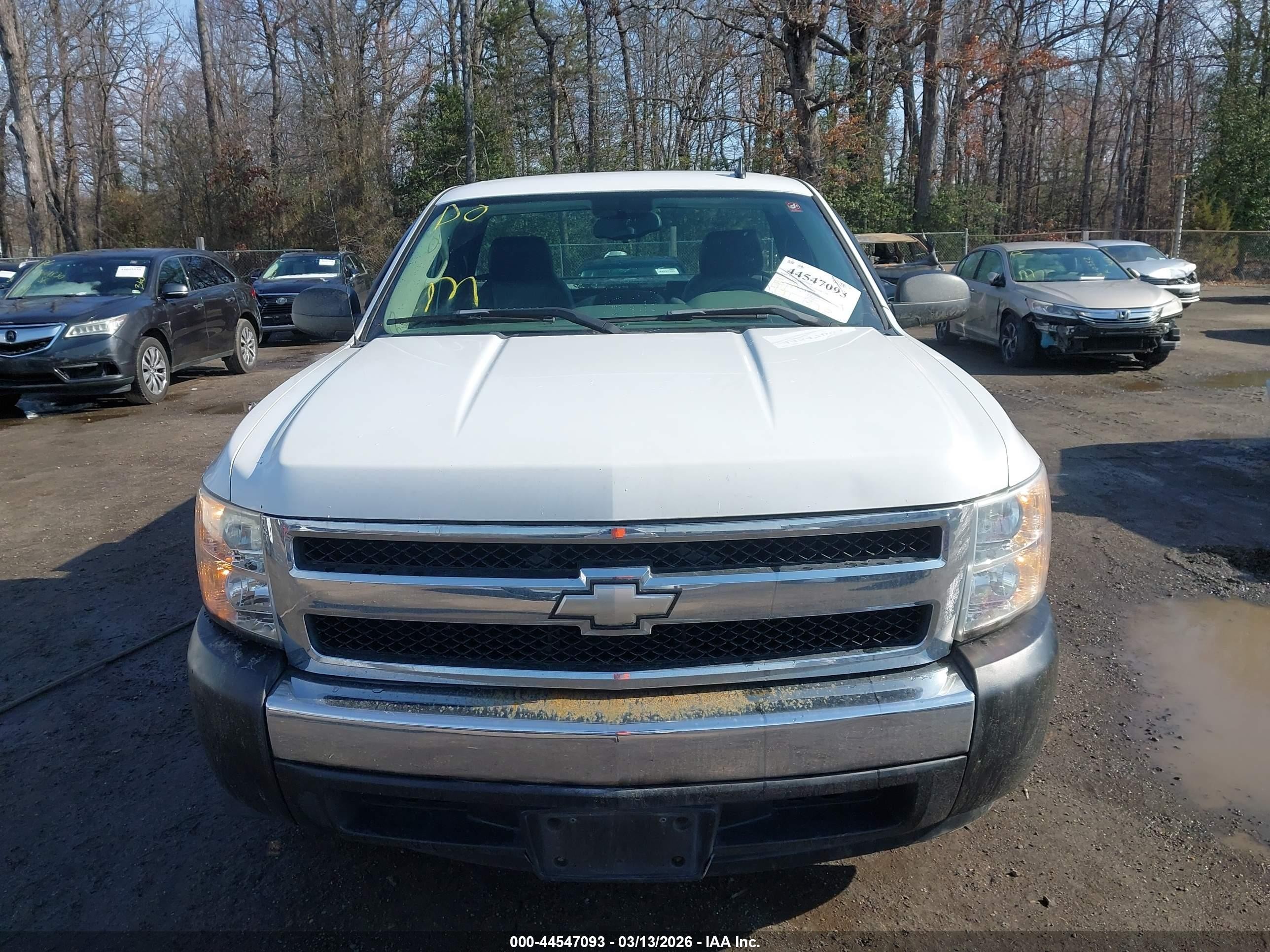 2007 Chevrolet Silverado 1500 Work Truck White vin: 1GCEC14C57Z545365