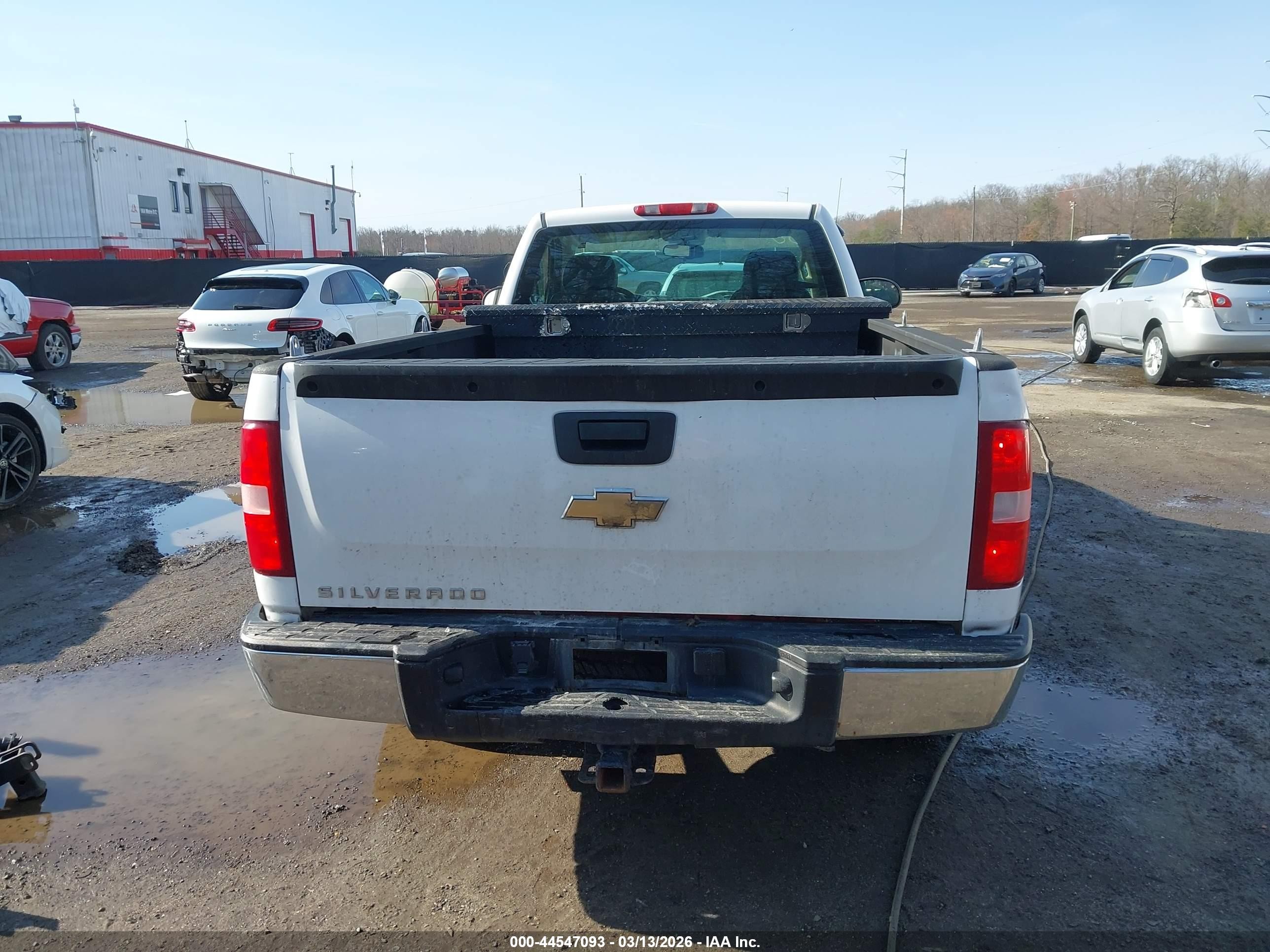 2007 Chevrolet Silverado 1500 Work Truck White vin: 1GCEC14C57Z545365