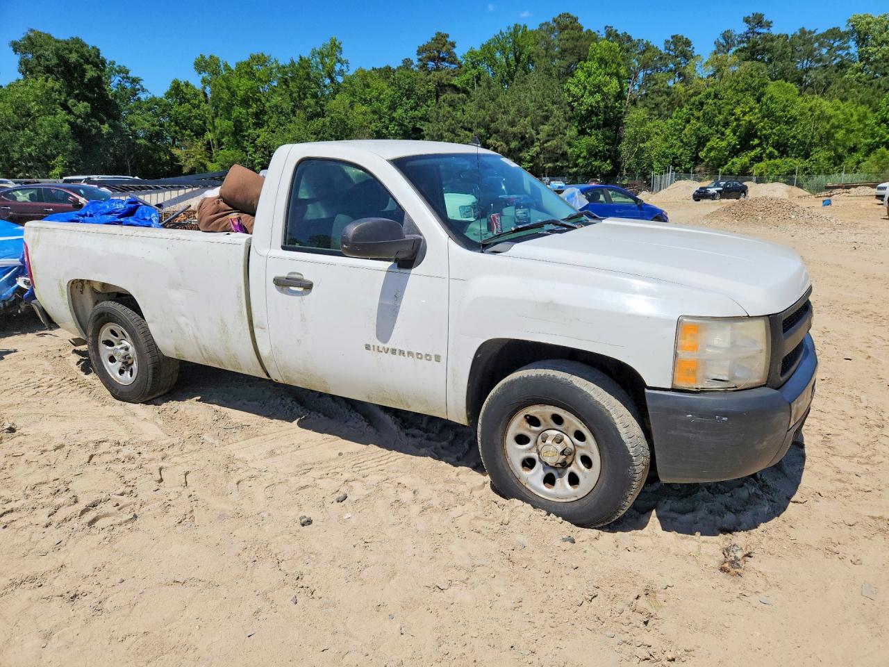 2009 Chevrolet Silverado C1500 White vin: 1GCEC14C59Z187252
