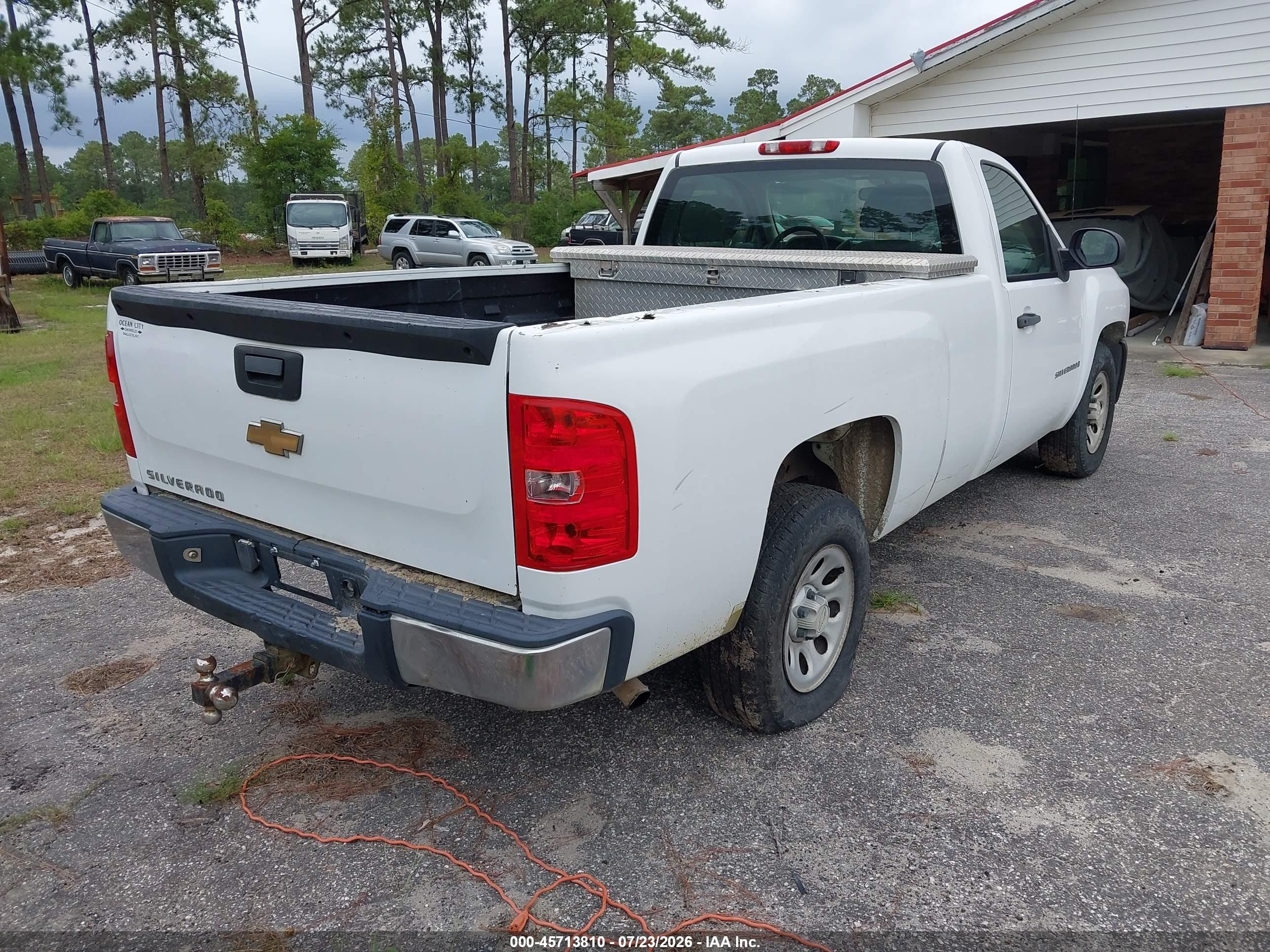 2007 Chevrolet Silverado 1500 Work Truck White vin: 1GCEC14C67Z533046