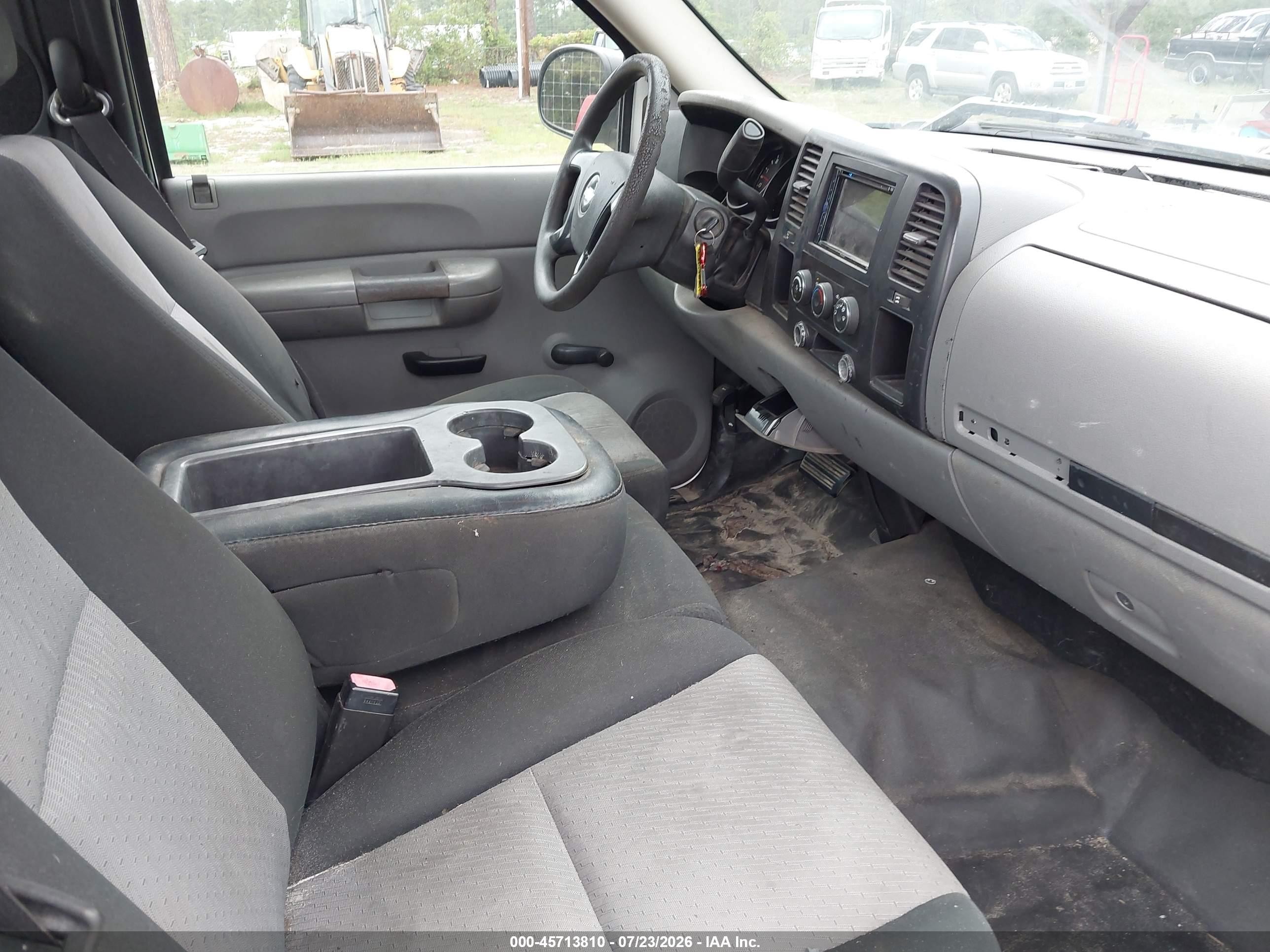 2007 Chevrolet Silverado 1500 Work Truck White vin: 1GCEC14C67Z533046