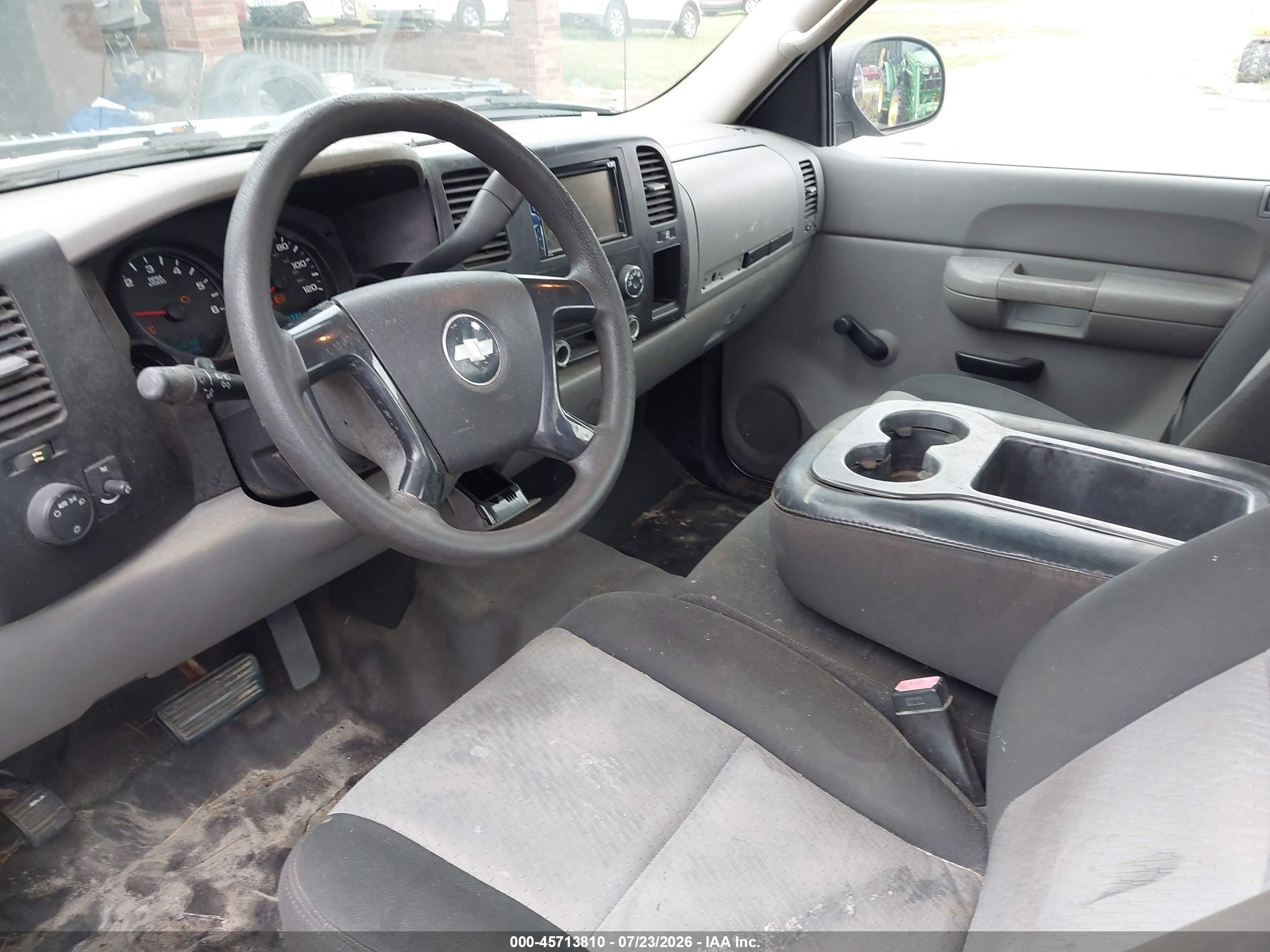 2007 Chevrolet Silverado 1500 Work Truck White vin: 1GCEC14C67Z533046