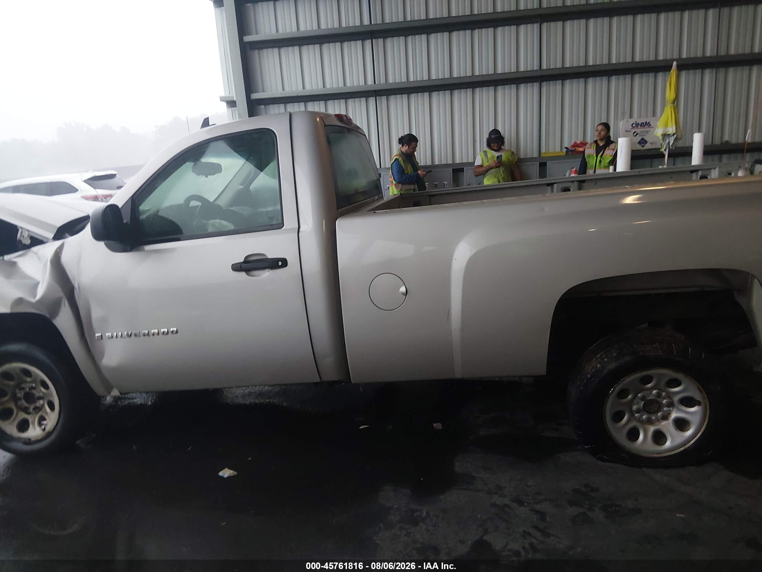 2007 Chevrolet Silverado 1500 Work Truck Silver vin: 1GCEC14C77E537579