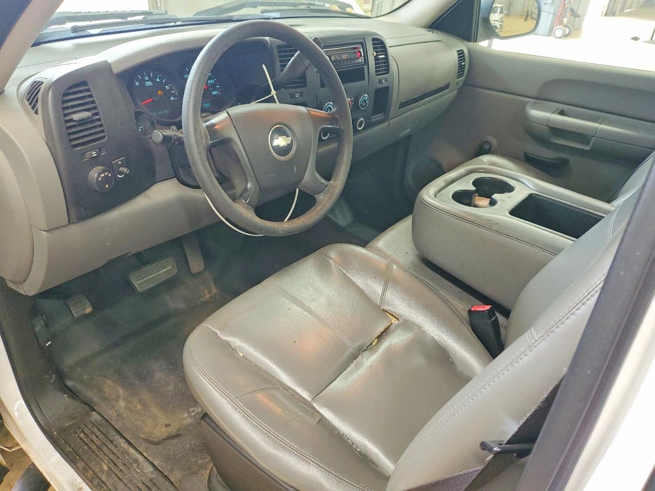 2007 Chevrolet Silverado Ls White vin: 1GCEC14C97Z555073