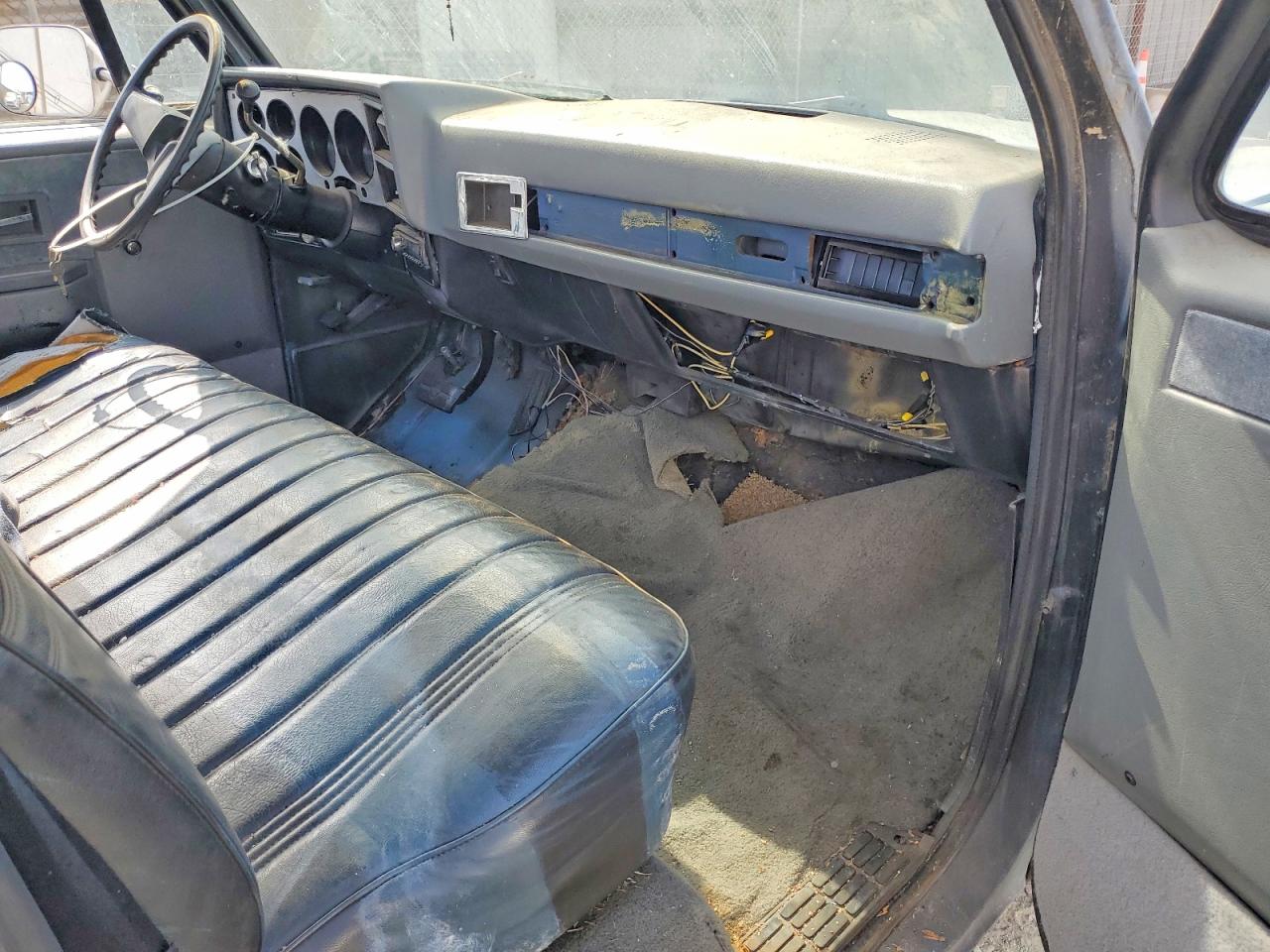 1982 Chevrolet C10 Синий vin: 1GCEC14F9CF342162