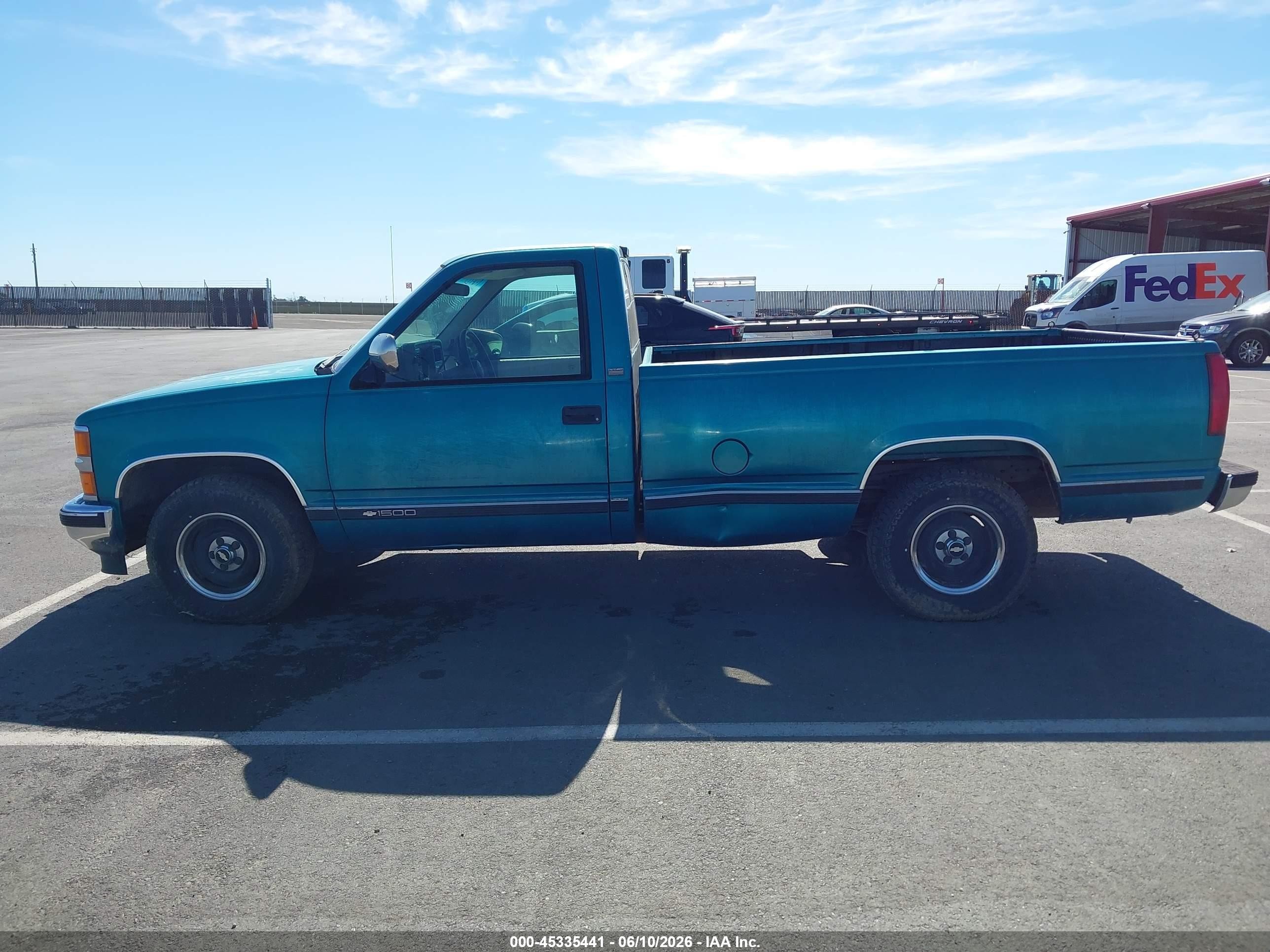 1994 Chevrolet Gmt-400 C1500 Green vin: 1GCEC14H3RZ256550