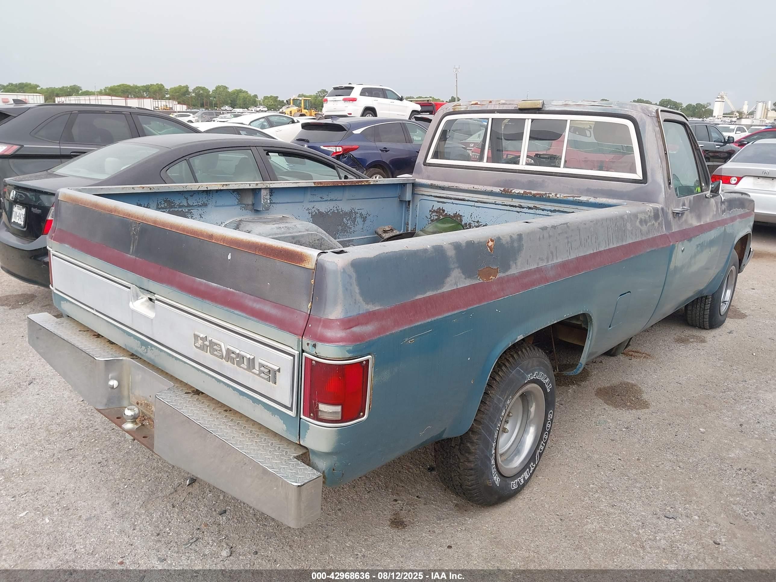 1982 Chevrolet C10   Blue vin: 1GCEC14HXCS119332