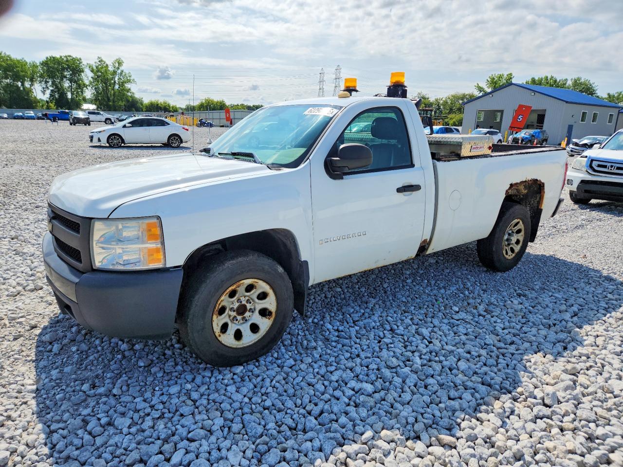 2007 Chevrolet Silverado C1500 White vin: 1GCEC14J17Z633425