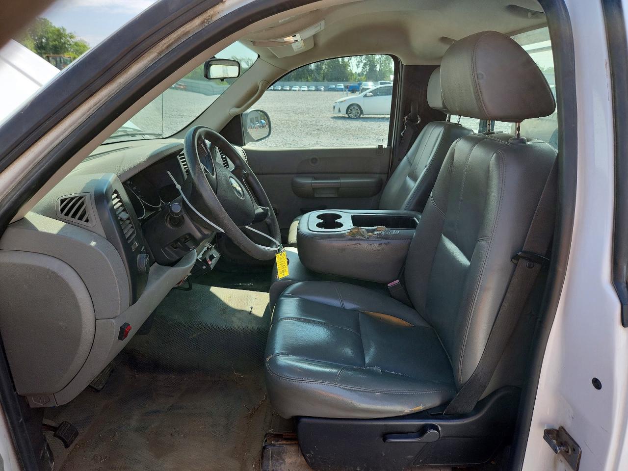 2007 Chevrolet Silverado C1500 White vin: 1GCEC14J17Z633425
