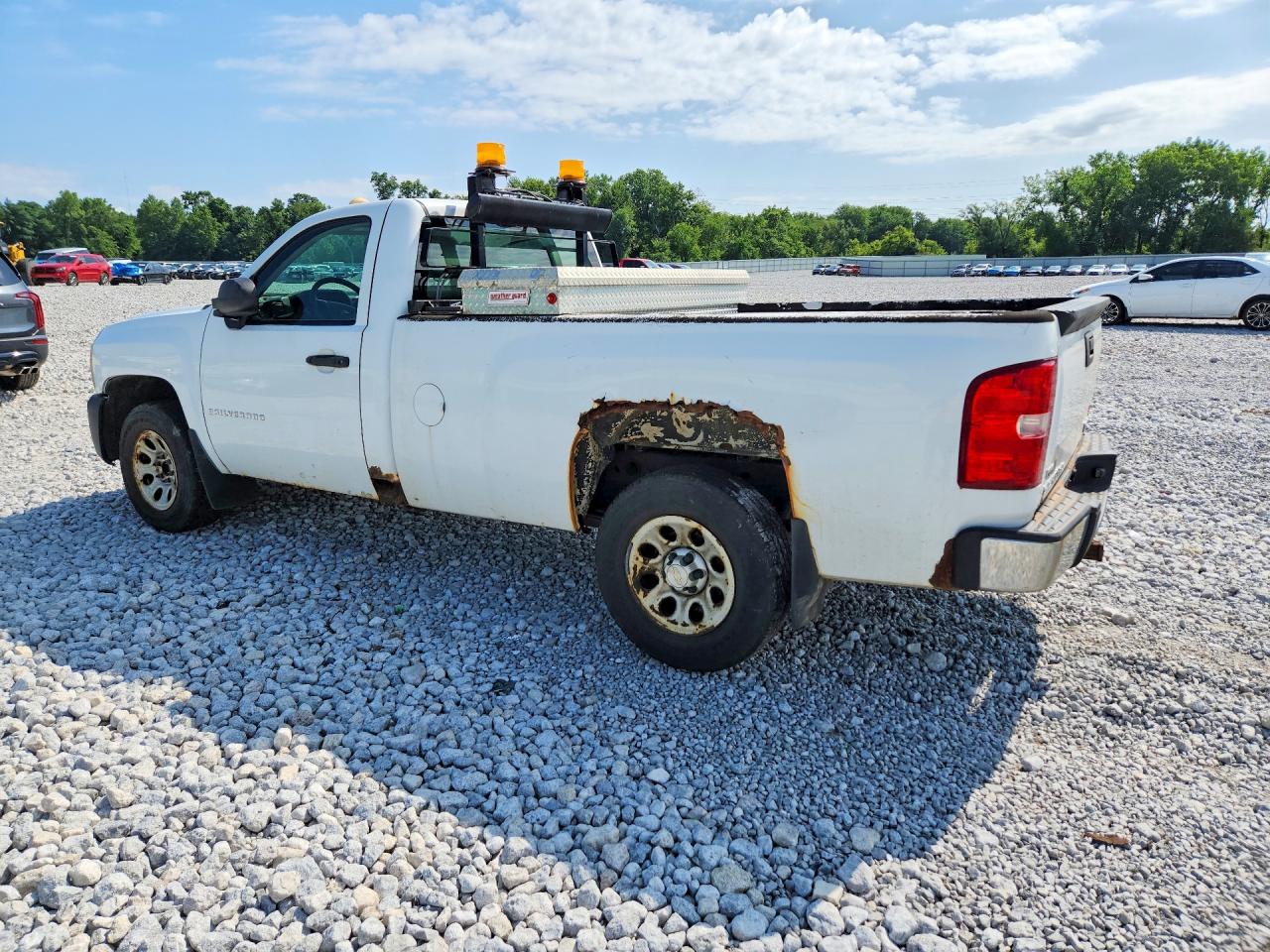 2007 Chevrolet Silverado C1500 White vin: 1GCEC14J17Z633425